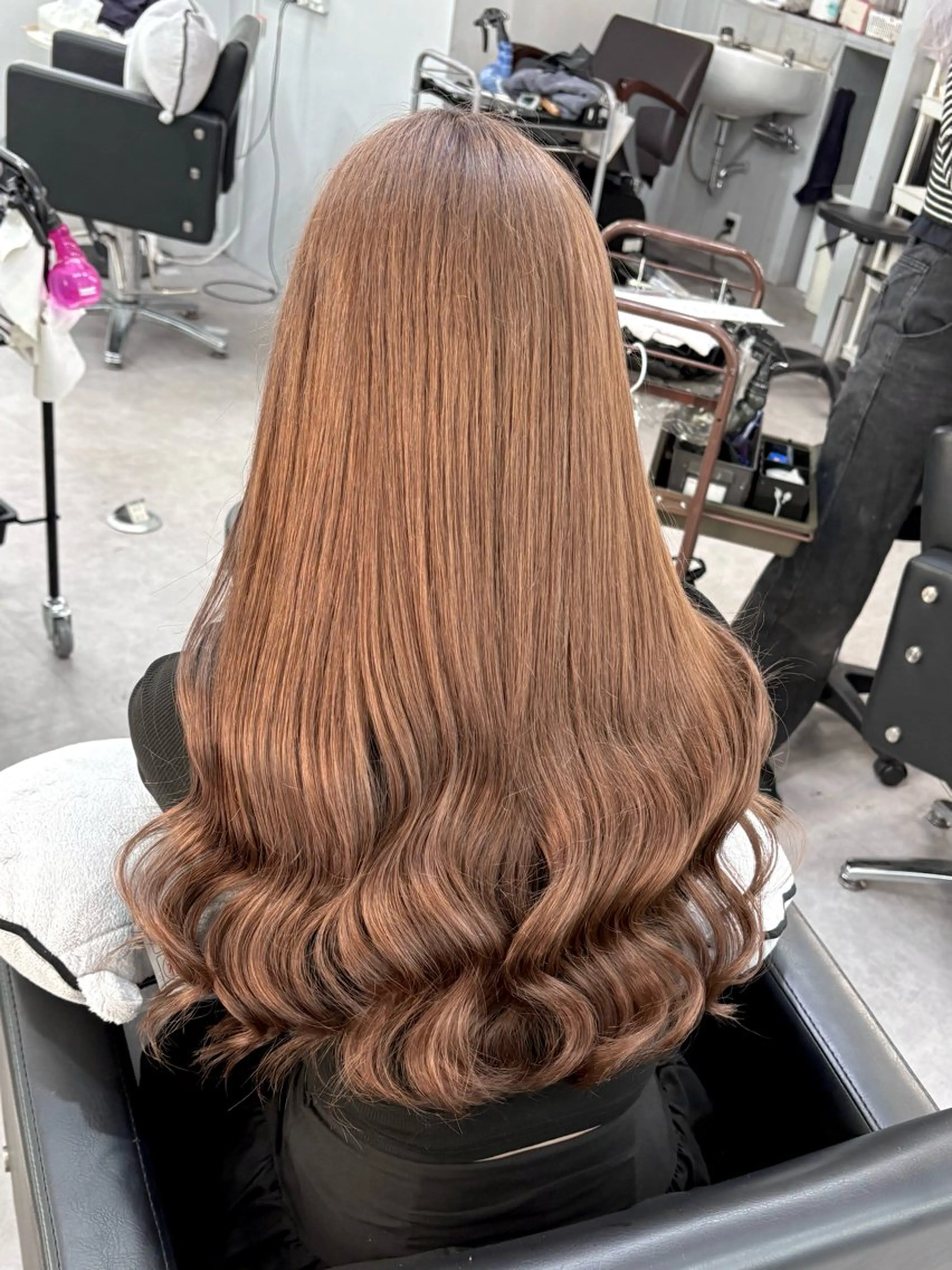 ロング カラー ヘアカラー ミルクティーベージュ /ピンク/大阪/堀江のヘアスタイル