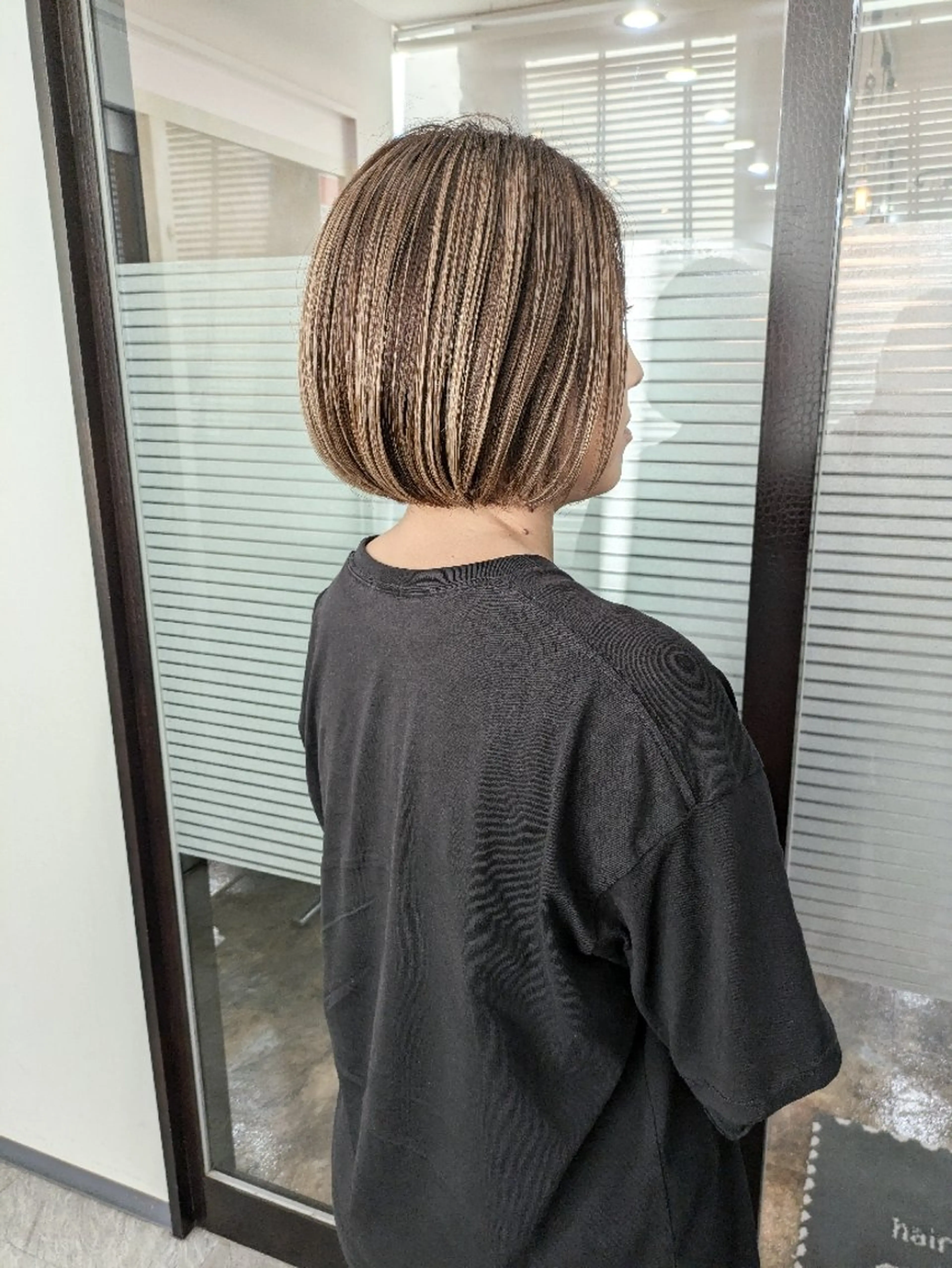 ショート カラー ベージュカラー ハイライトカラー ハイライト sepiage trois所属・酒井 亜希のヘアスタイル