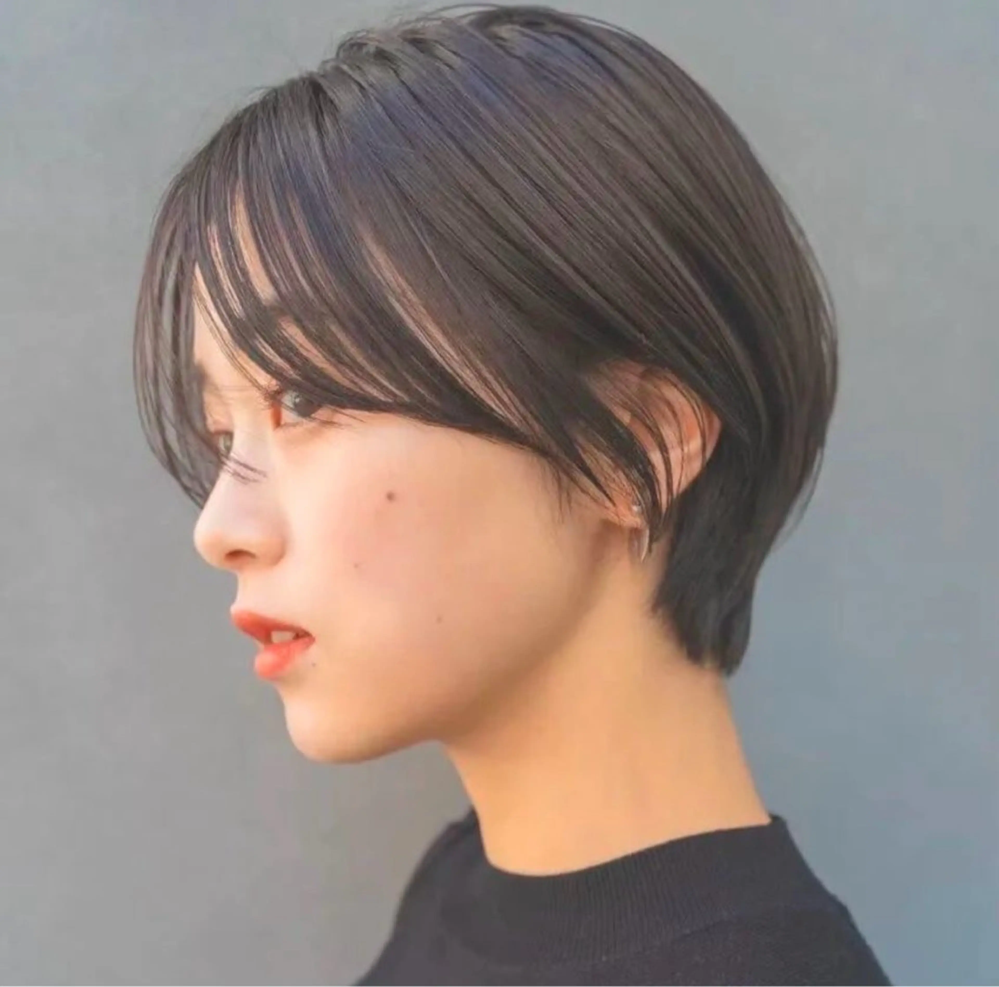 ショート ハイトーンカラー 中村優成のヘアスタイル