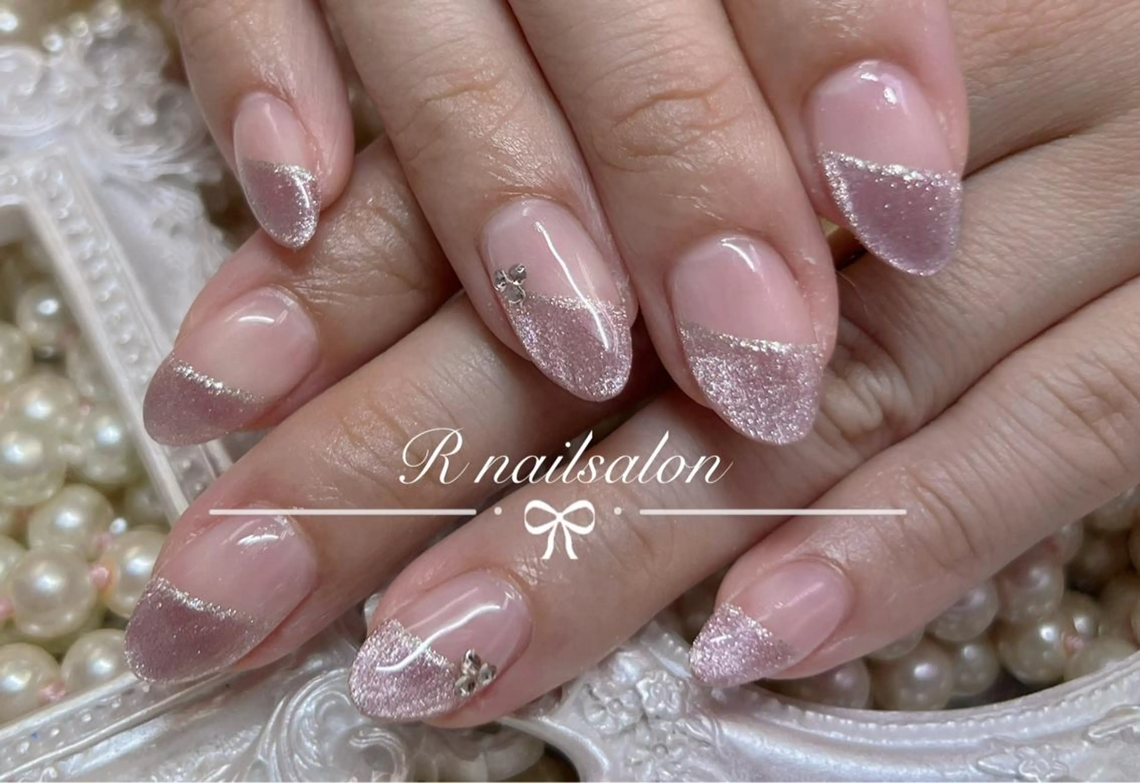 ミディアム R NAILSALONのネイルデザイン