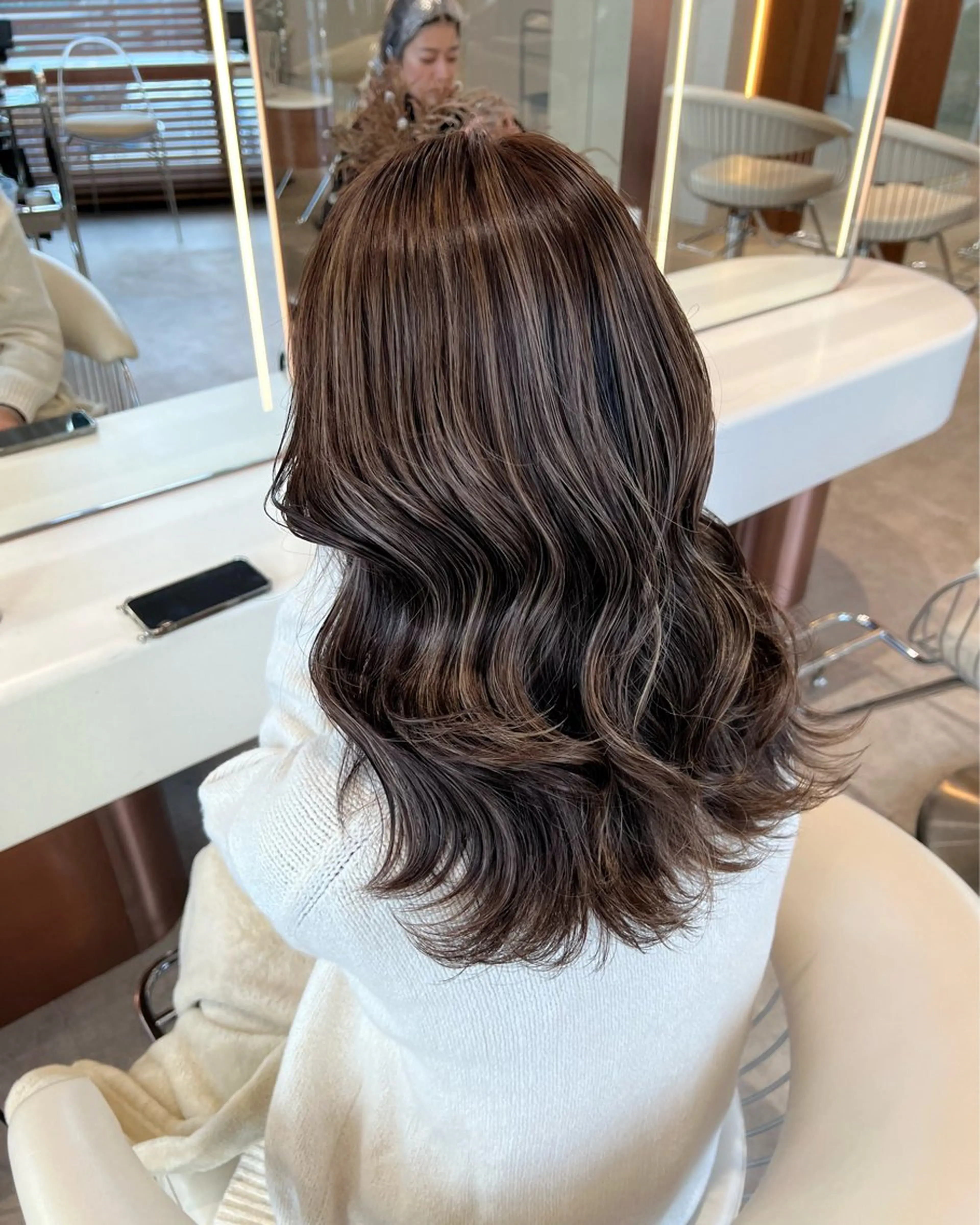 セミロング カラー グレージュ ハイライトカラー ハイライト 韓国風ヘア レイヤーカット カット ヘアカラー トリートメント ヘアセット 韓国レイヤー🇰🇷 韓国研修◎渋谷カイトのヘアスタイル