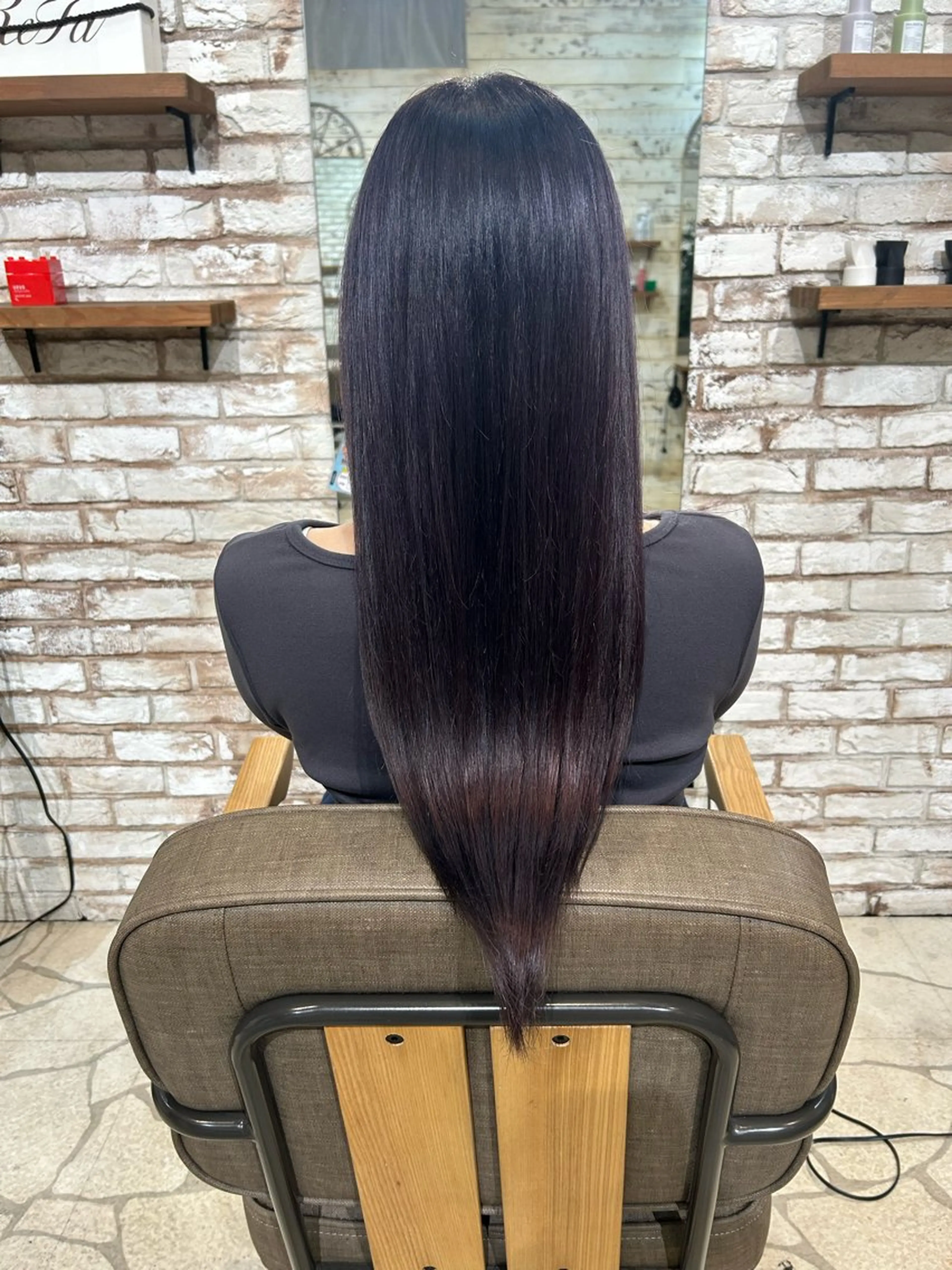 カラー 稲井 裕美のヘアスタイル