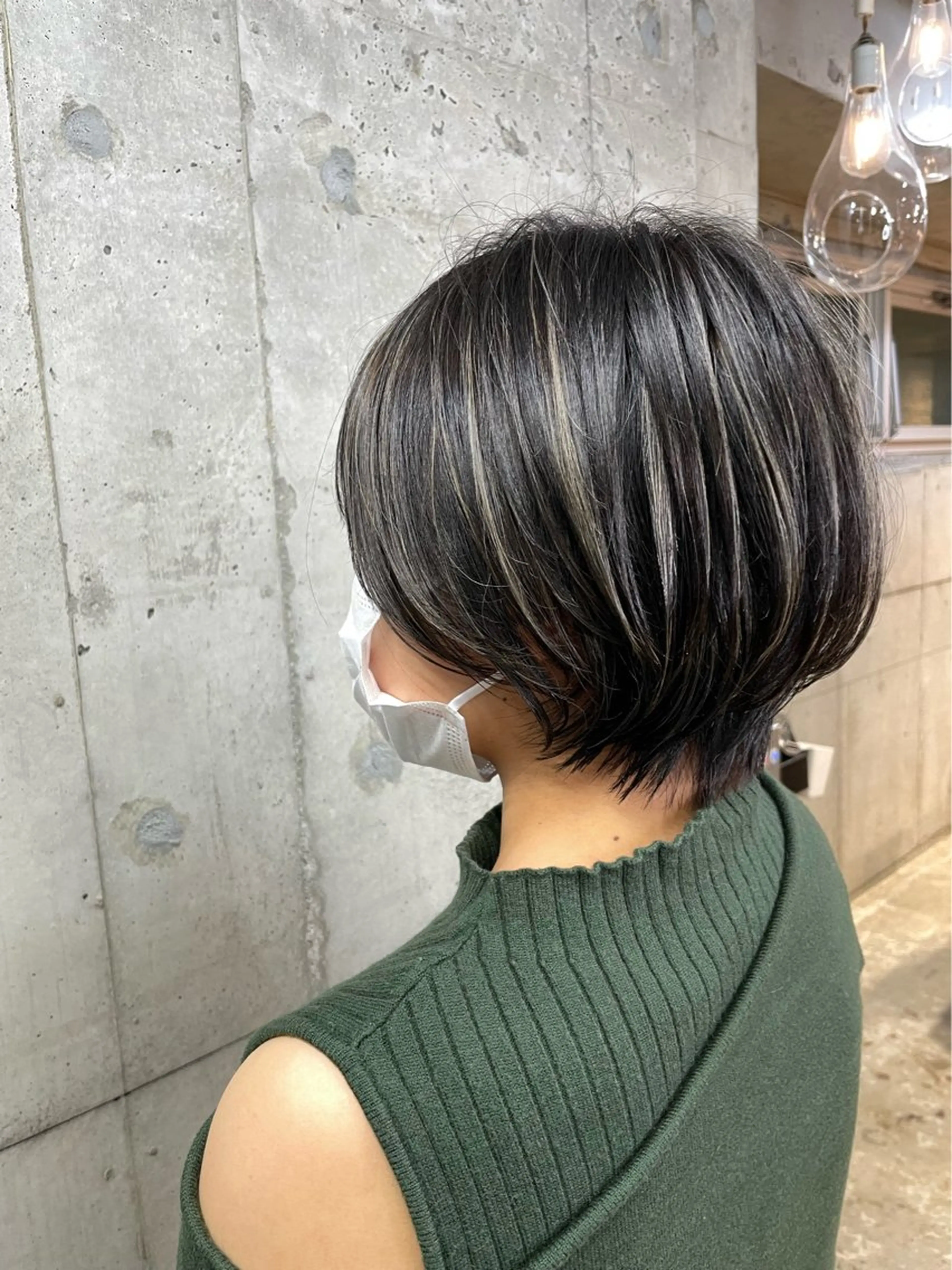 ショート カラー ハイライト/レイヤー ミルクティー/山本のヘアスタイル