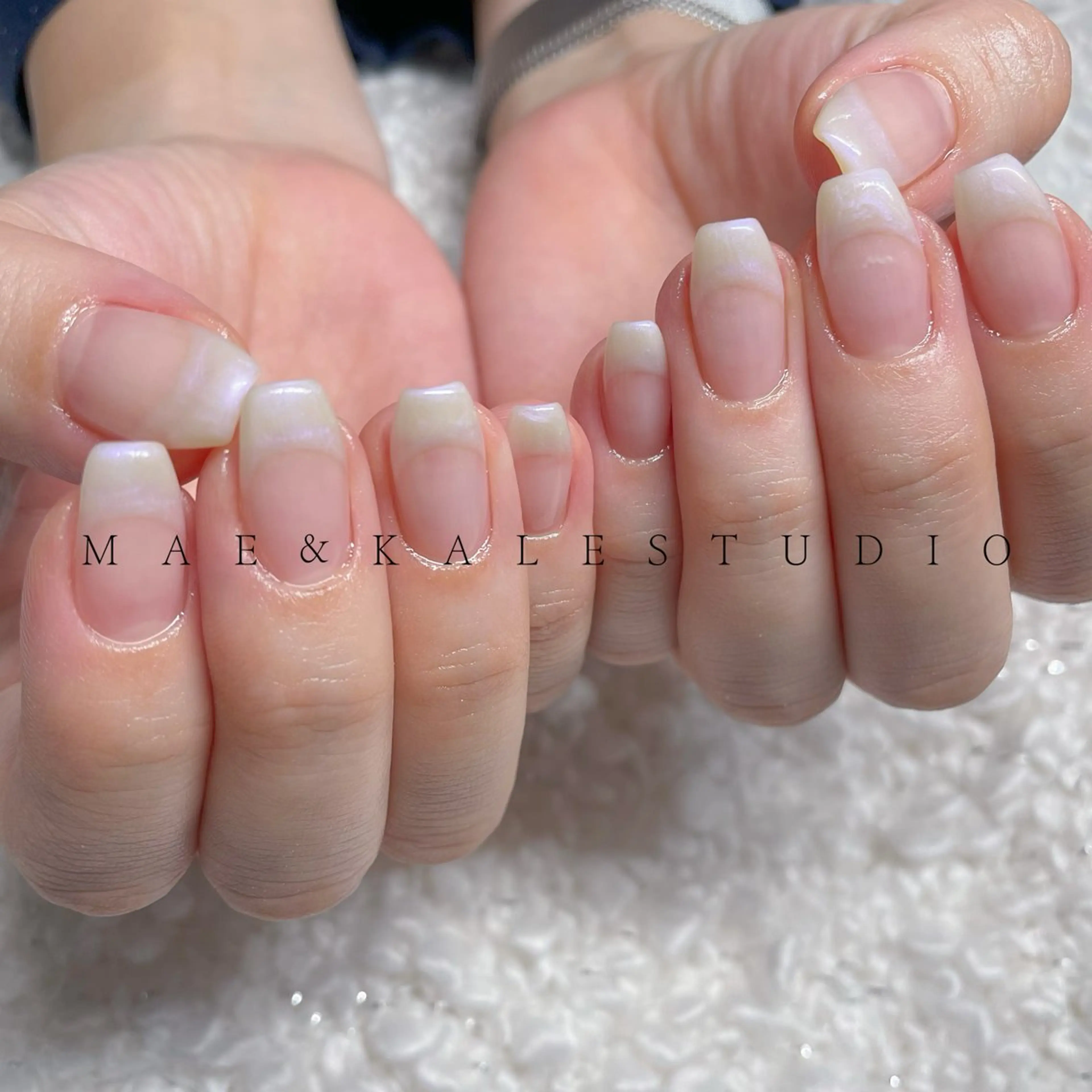 ネイル フレンチネイル MAE&KALE STUDIOのマツエク・マツパデザイン