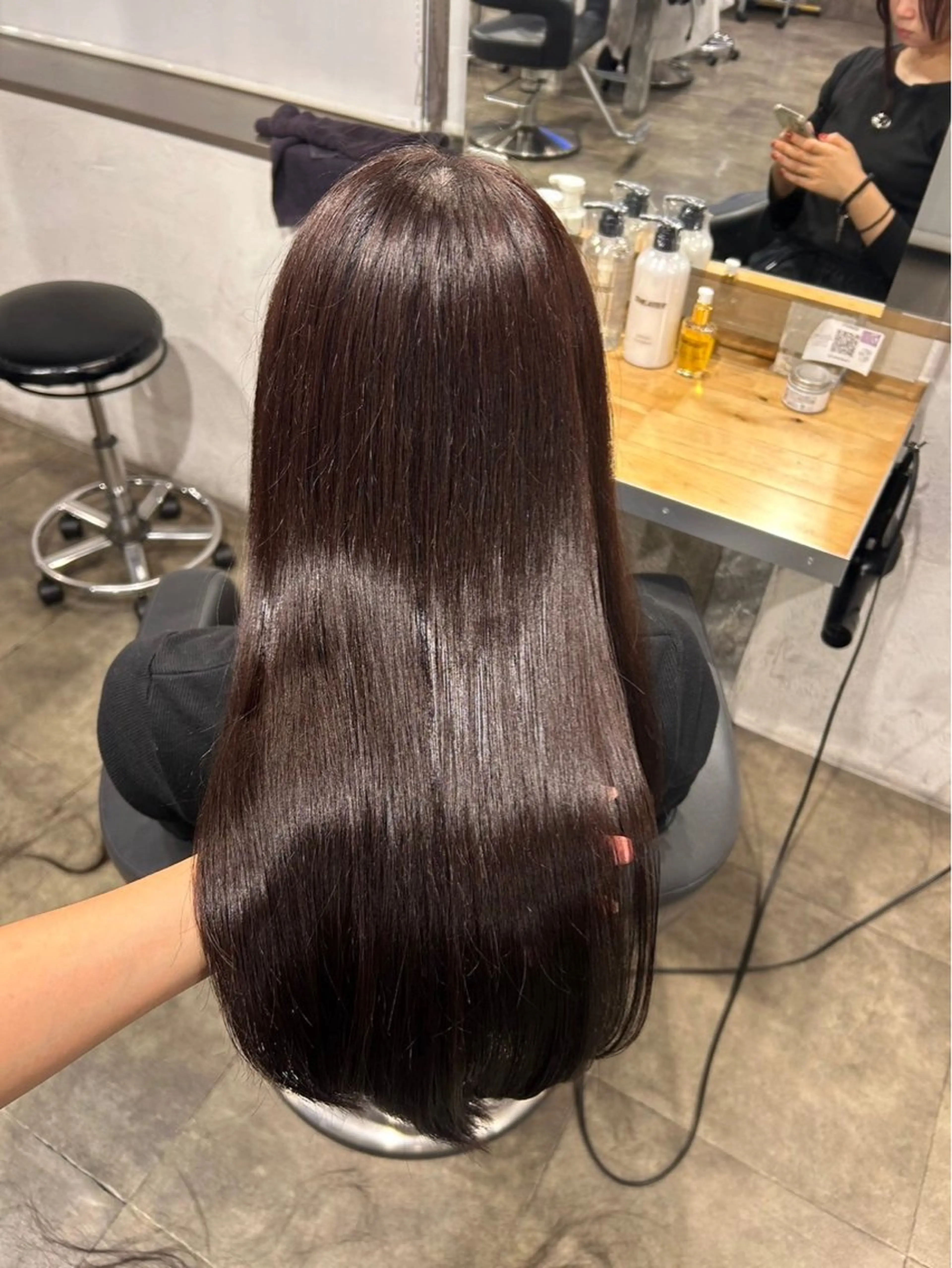 【🪞期間限定🪞】韓国トレンドのレイヤーカット➕透明感たっぷりのワンカラー➕さら艶ストレートを叶える縮毛矯正🪞🫧の写真