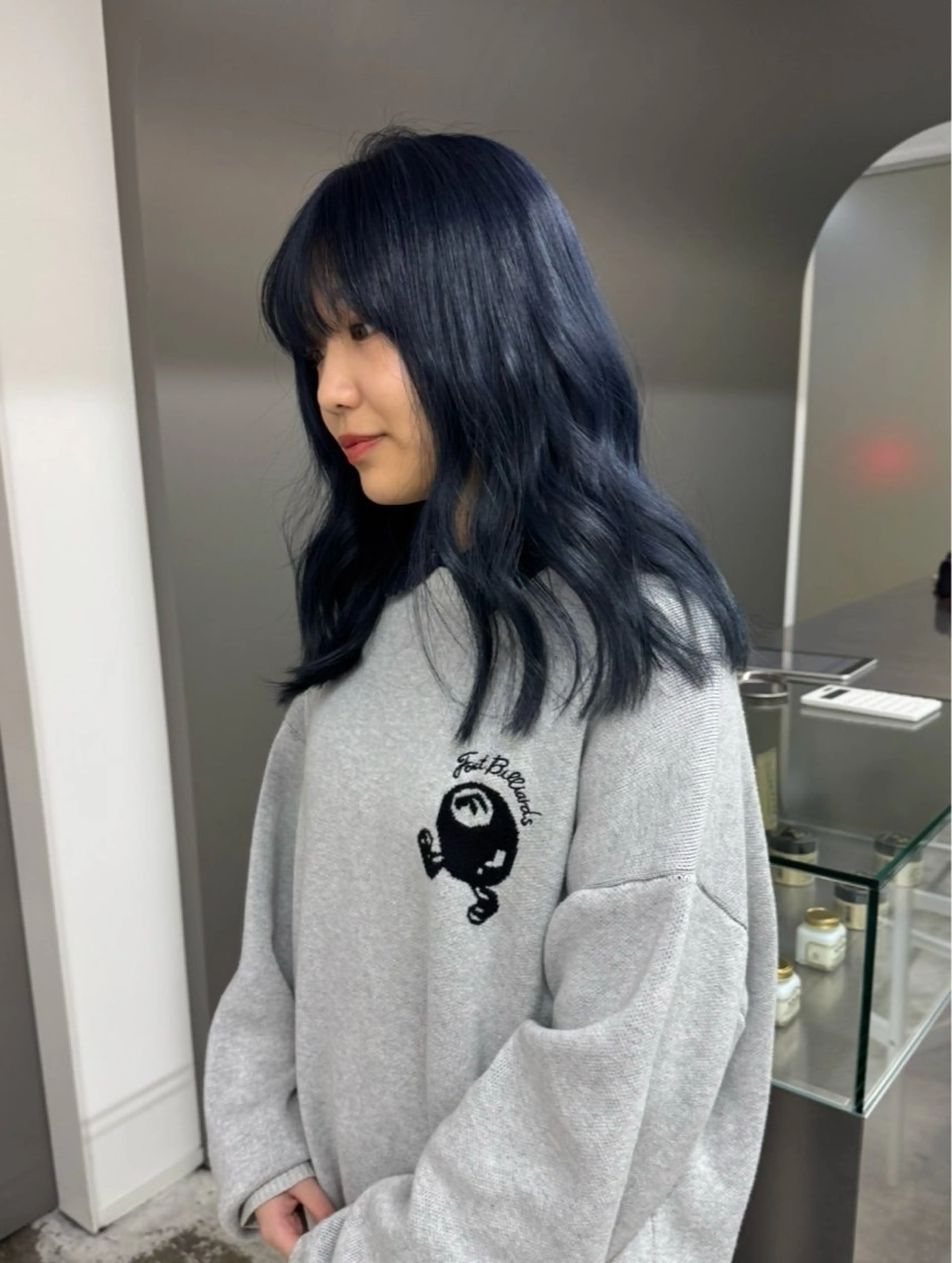 ミディアム カラー ブリーチ ブルーカラー ネイビーカラー カット ヘアカラー ハルヒ/ハイトーン /ボブのヘアスタイル