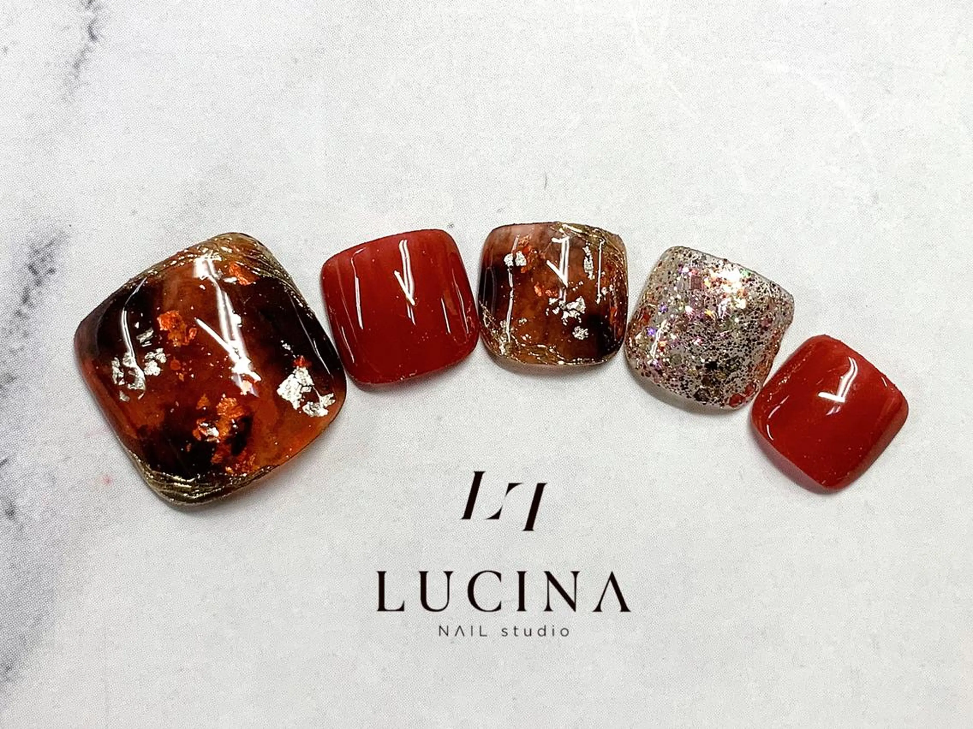 ネイル べっ甲ネイル クリアネイル 長さ出し フットネイル フレンチネイル フットネイル 新橋 ルキナ スタッフのネイルデザイン