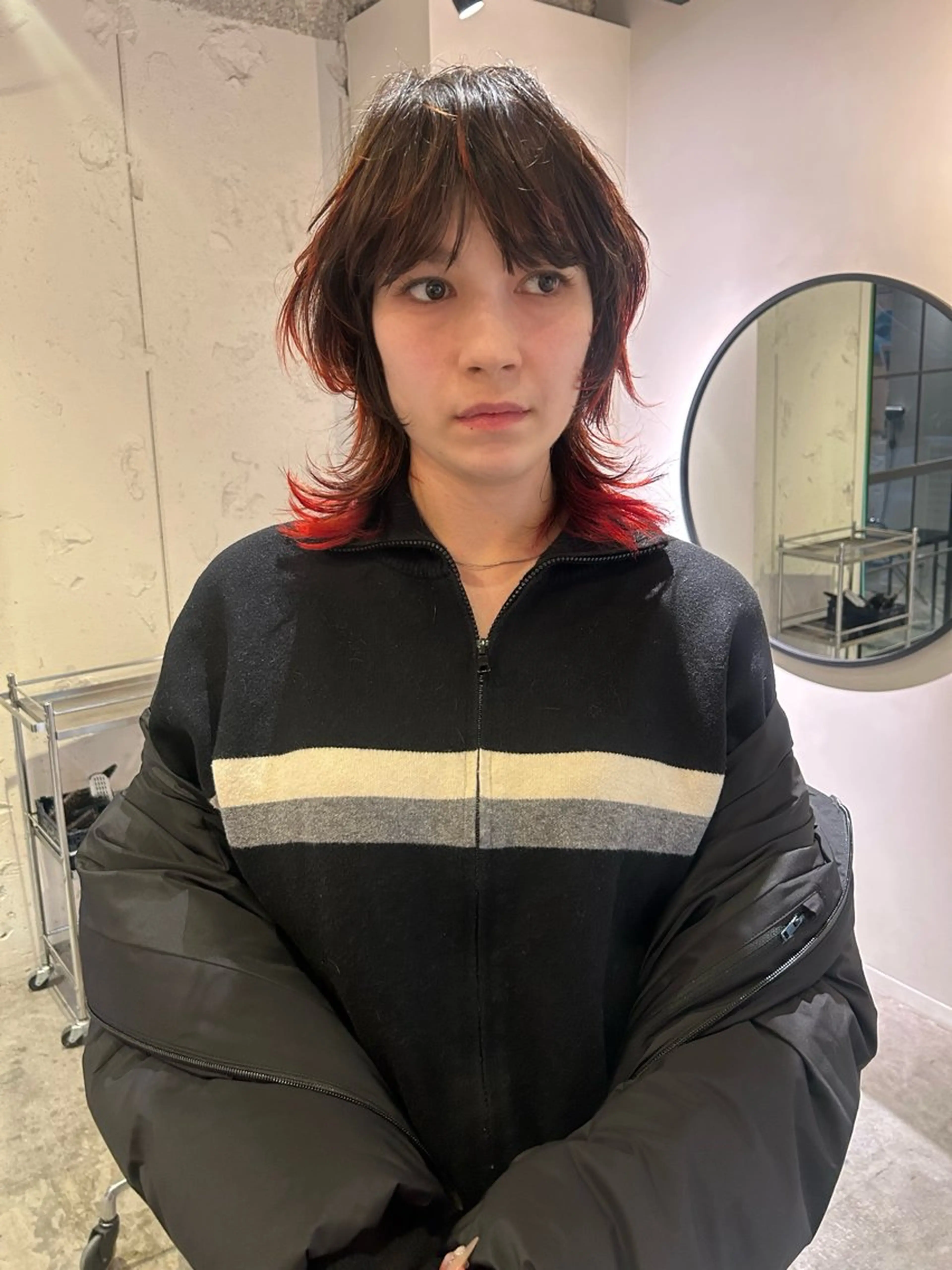 ミディアム カラー ブリーチ ケアブリーチ デザインカラー ハイライトカラー ハイライト カット ヘアカラー トリートメント Loom.所属・村上雅人 ナチュラルモードのヘアスタイル