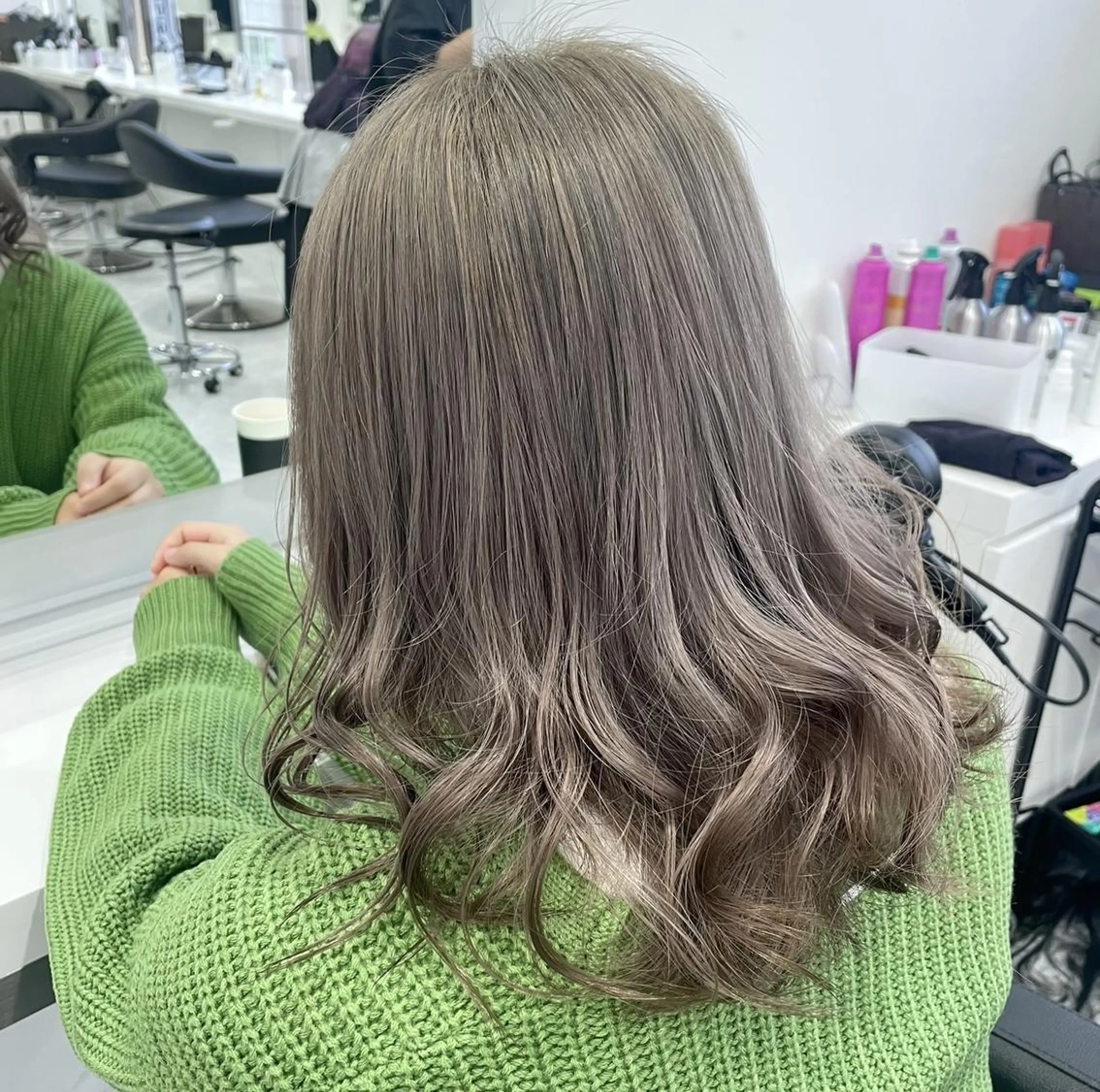 セミロング カラー 💗爆美女製造機💗 ハイトーン-髪質改善のヘアスタイル