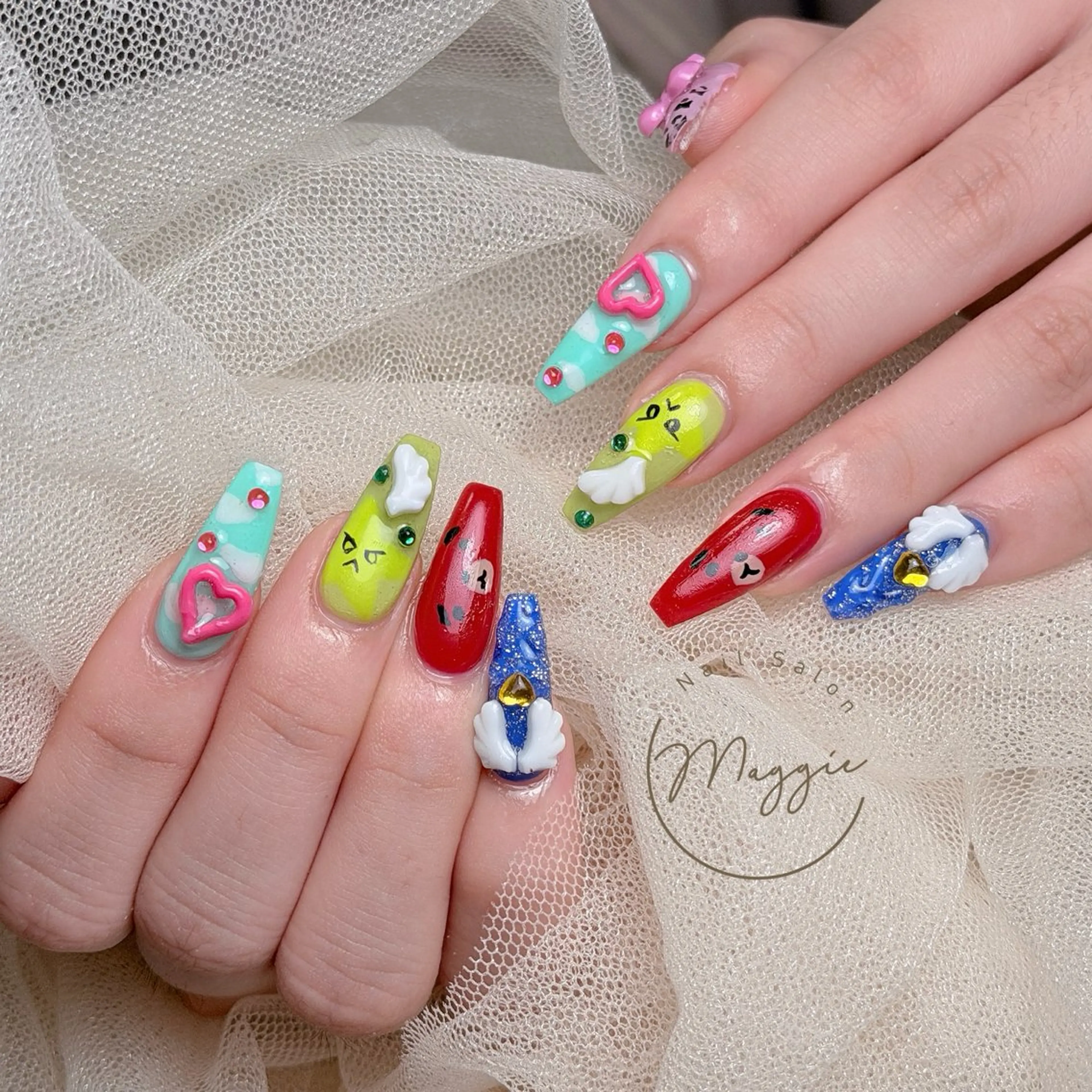 ネイル Maggie Nail🦩のネイルデザイン