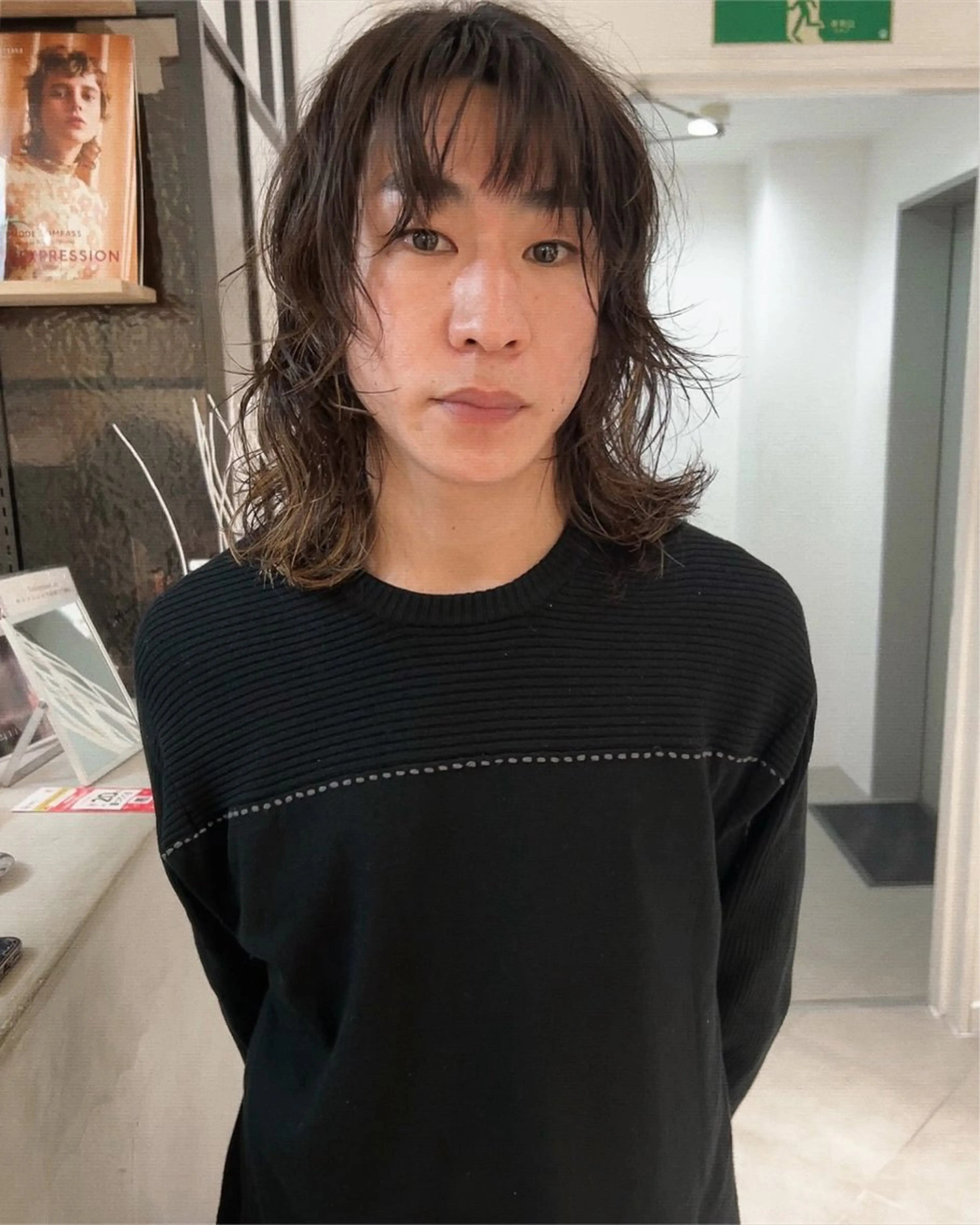 ミディアム カラー パーマ ミディアムパーマ くせ毛 カット ヘアカラー パーマ Loom.所属・村上雅人 ナチュラルモードのヘアスタイル