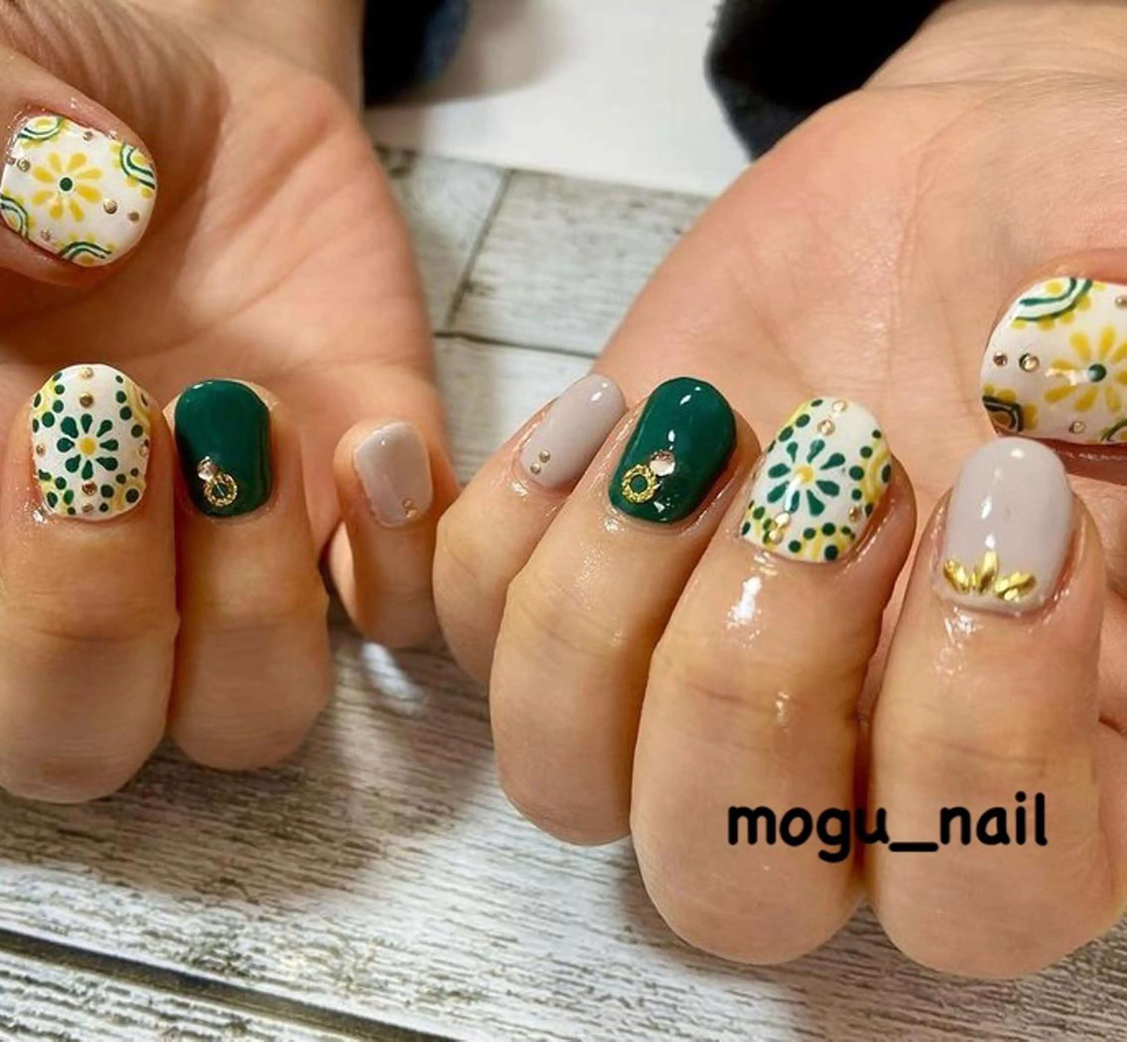 ネイル Mogu_ nailのネイルデザイン