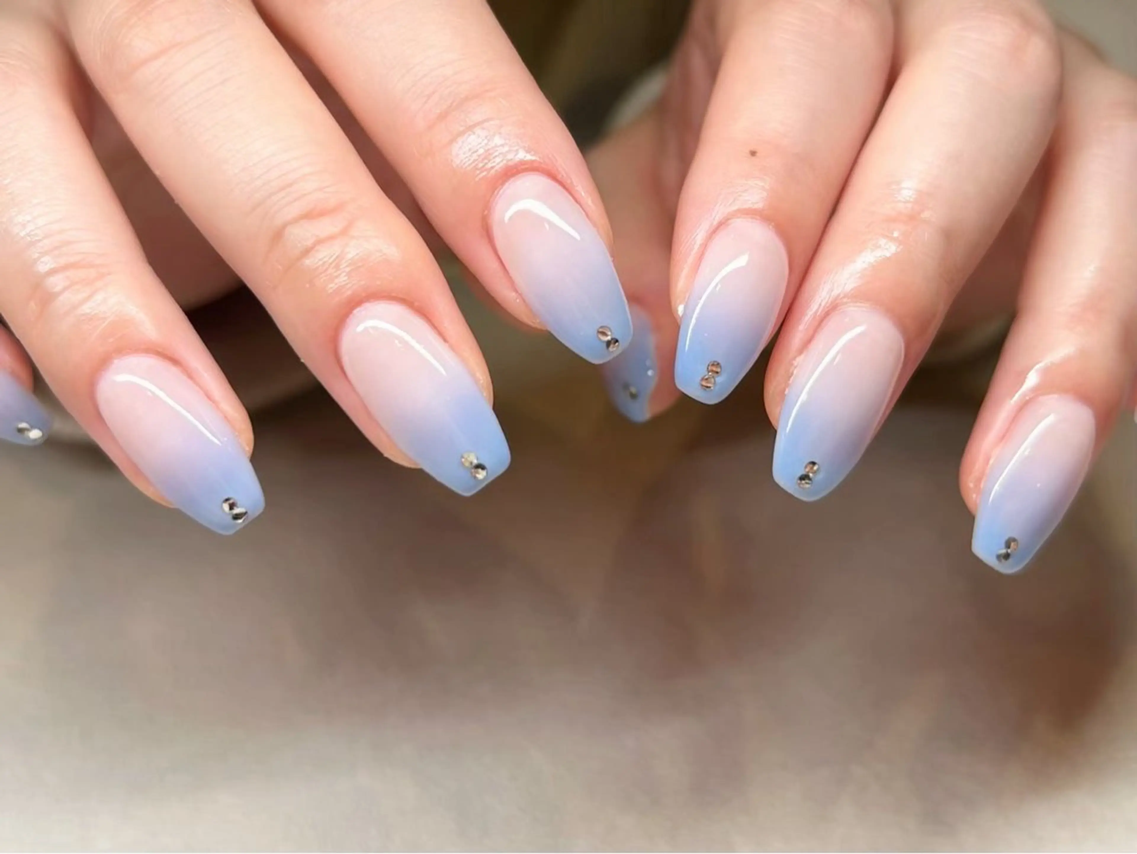 hand グラデーションネイル（オフあり）の写真