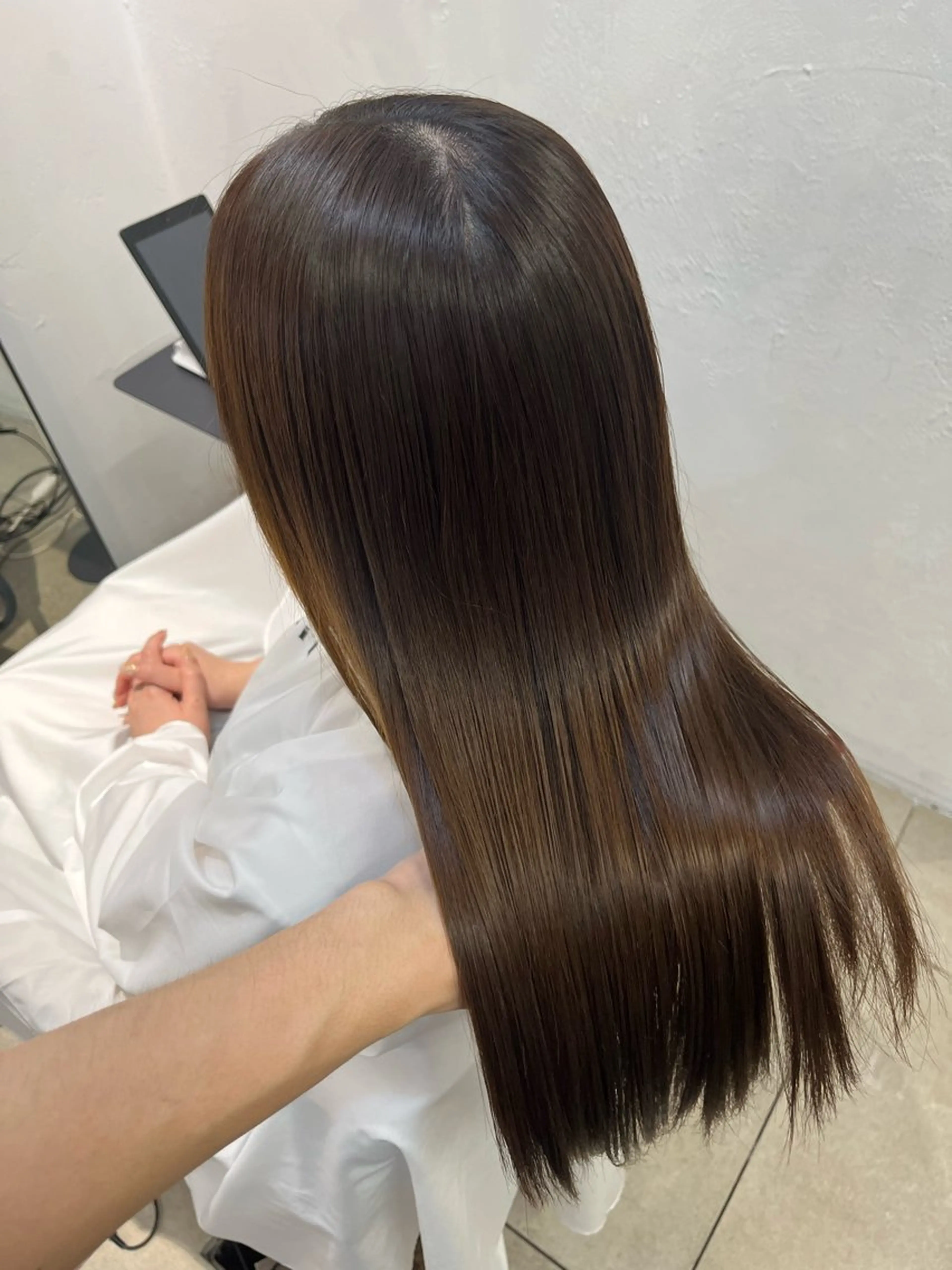 ロング 縮毛矯正 ナチュラルなヘア /ヨシダトモキのヘアスタイル