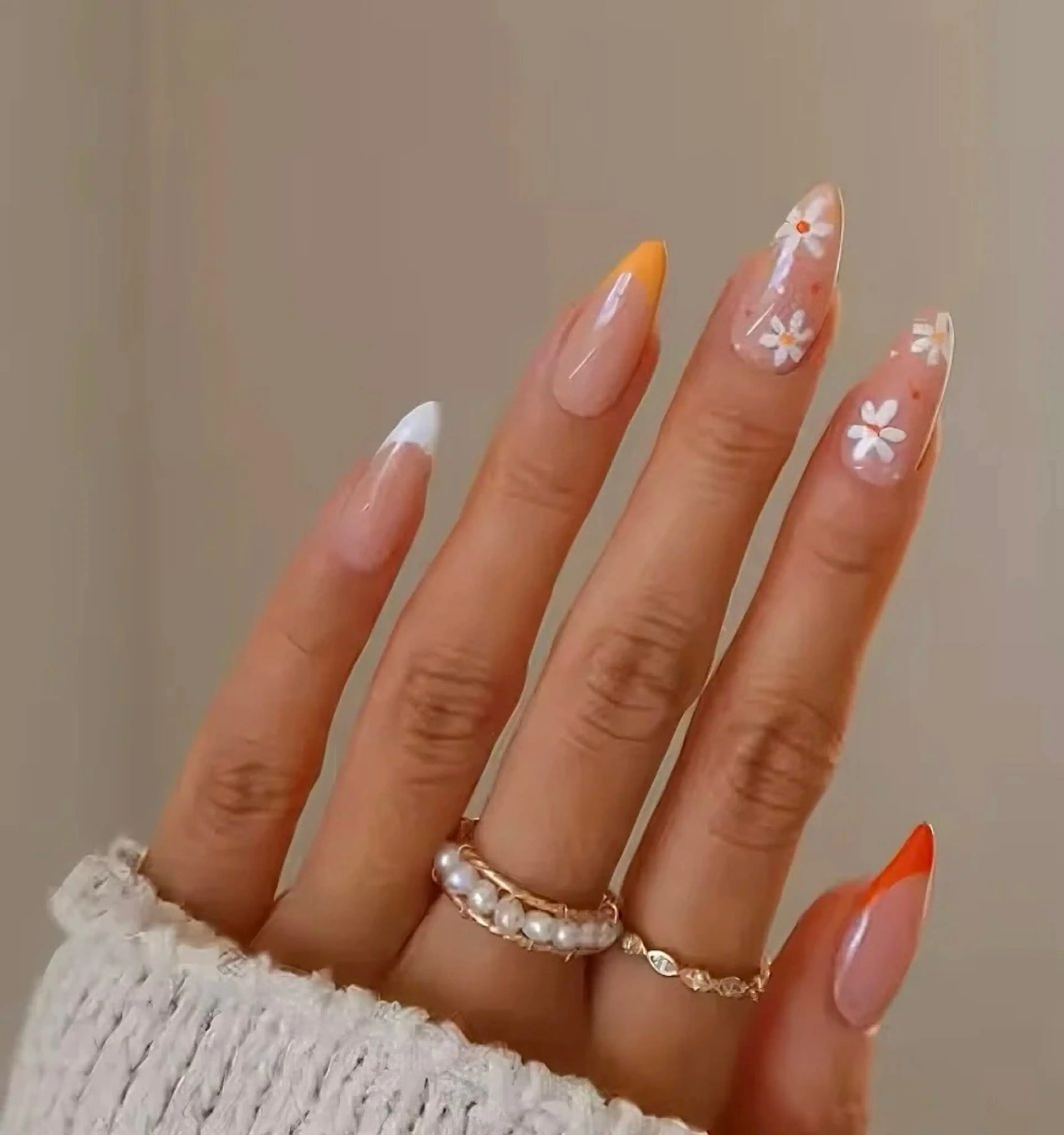 ネイル 高木 維麗絲のネイルデザイン