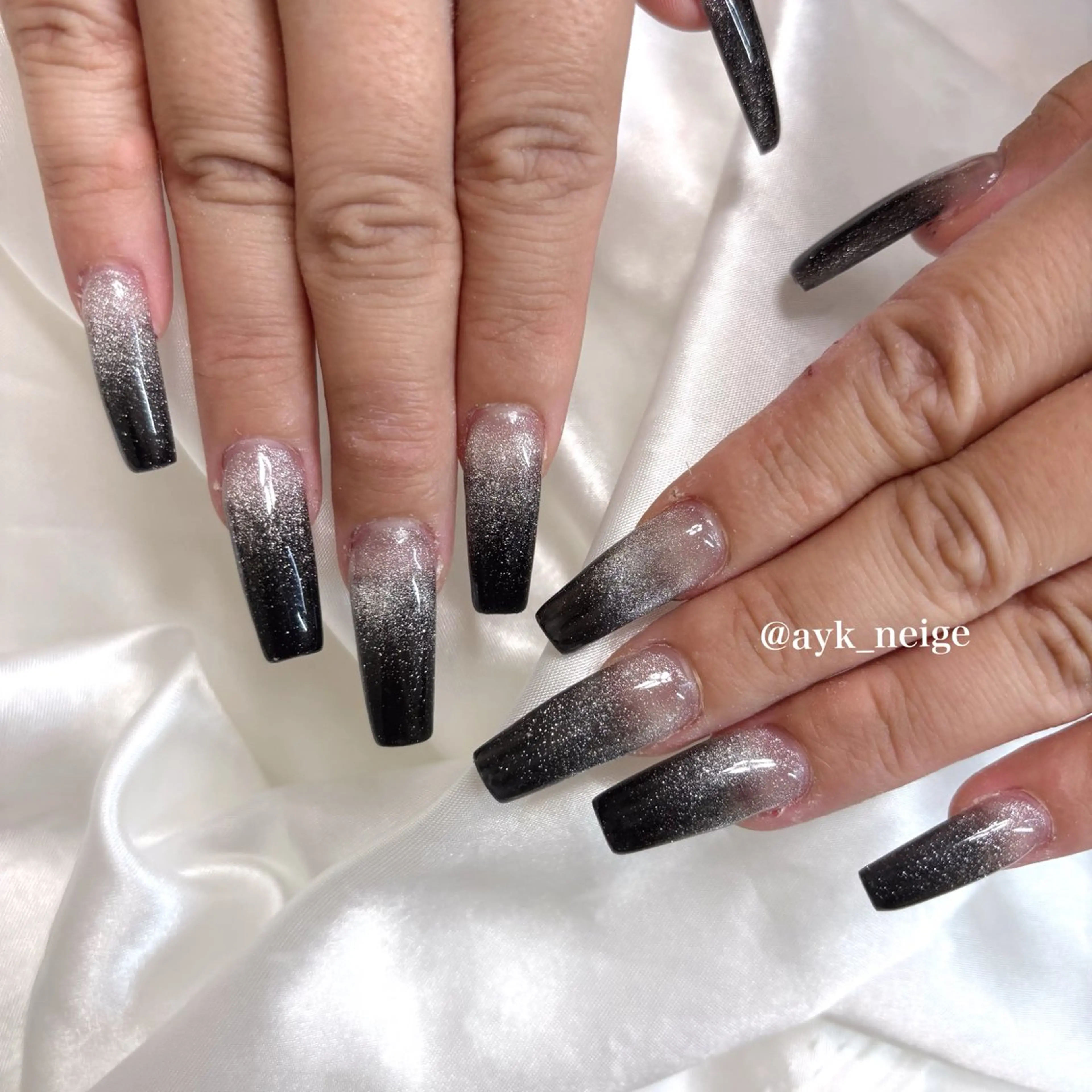 ネイル フットネイル キラキラネイル 韓国ネイル リボン シンプルネイル n'eige nail所属・大谷 綾香のネイルデザイン