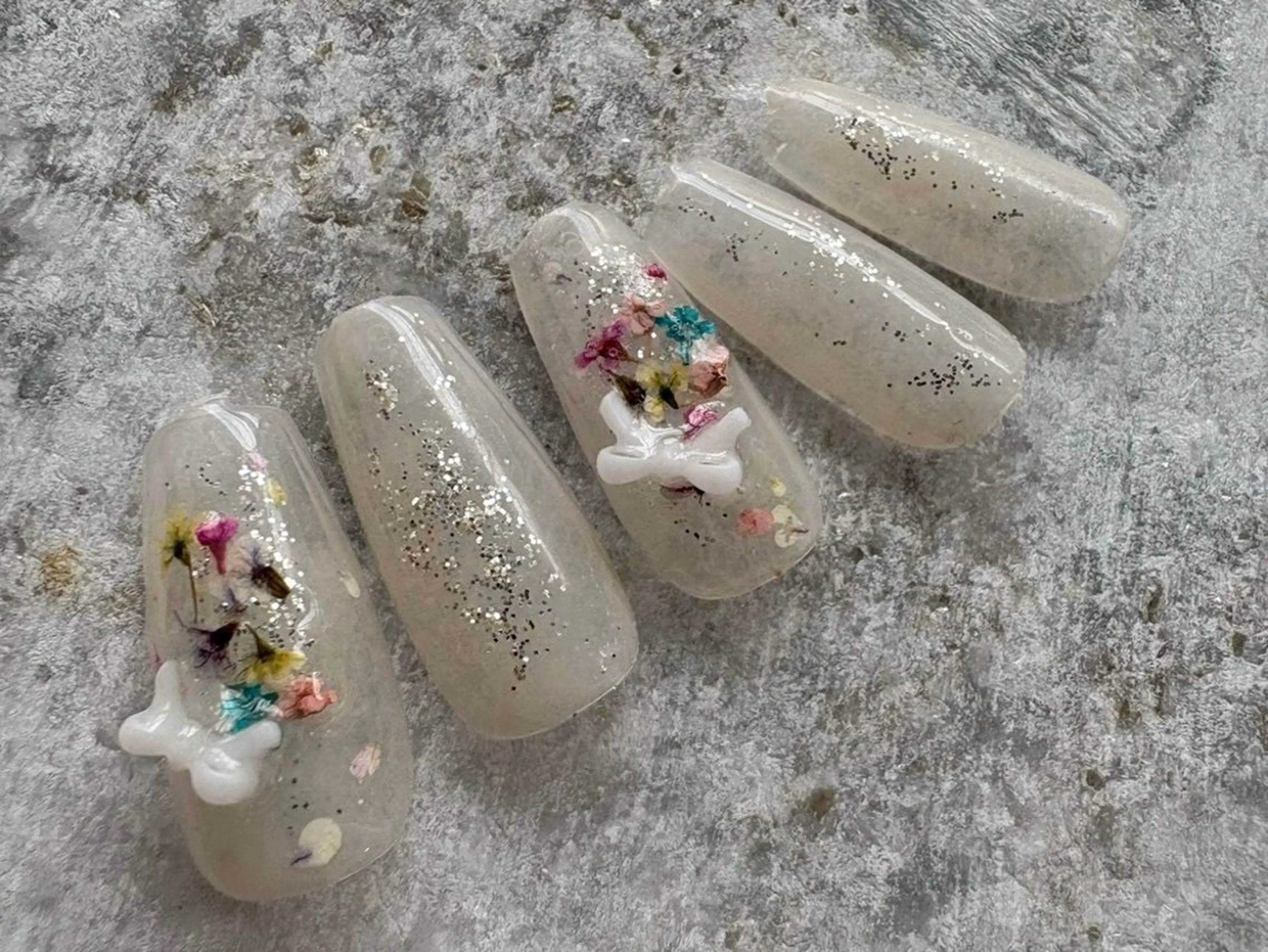 ネイル 黒須莉奈 IRYのネイルデザイン