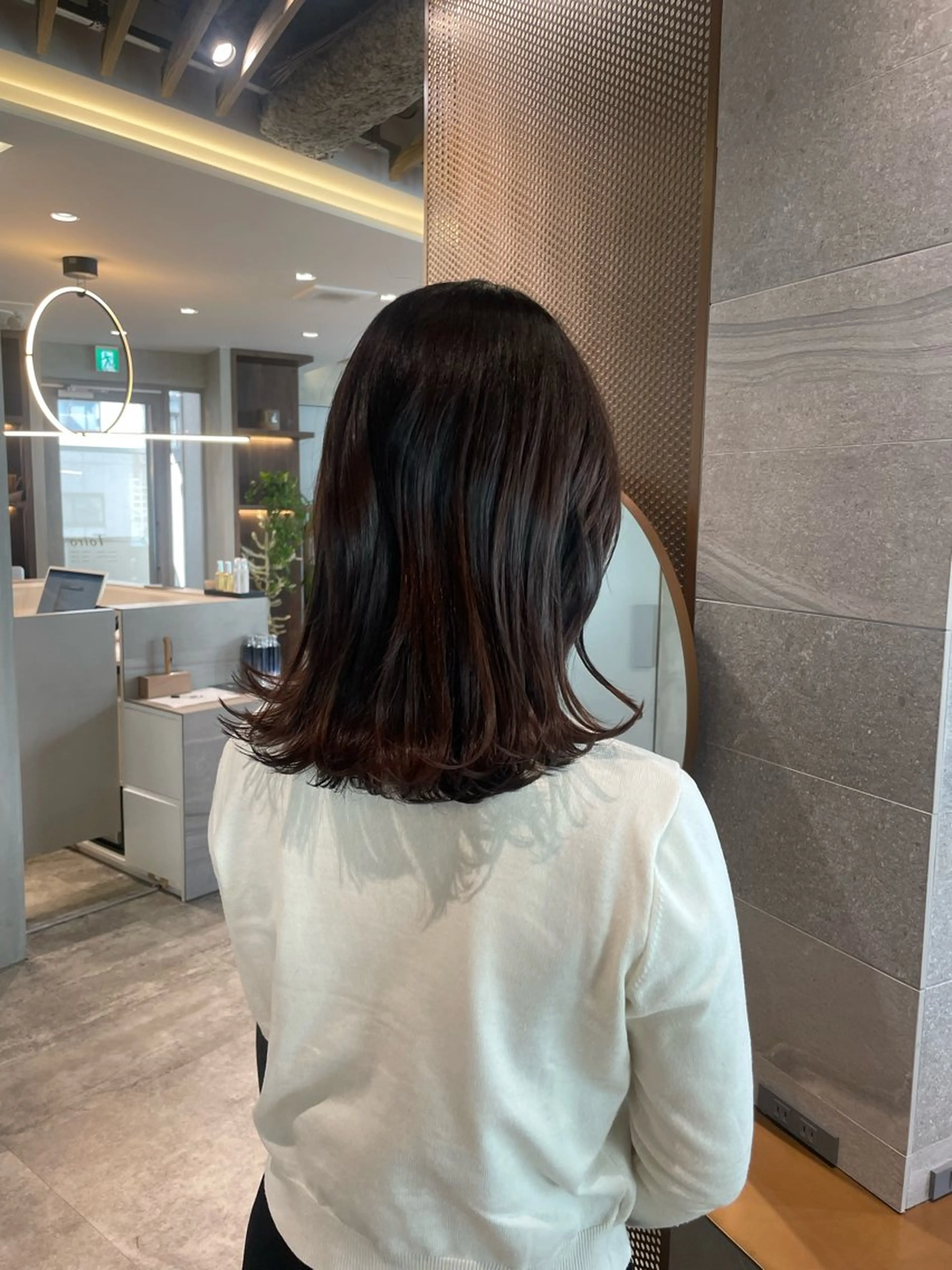 ミディアム Toiro 新宿所属・新宿/新宿三丁目 yuinaのヘアスタイル