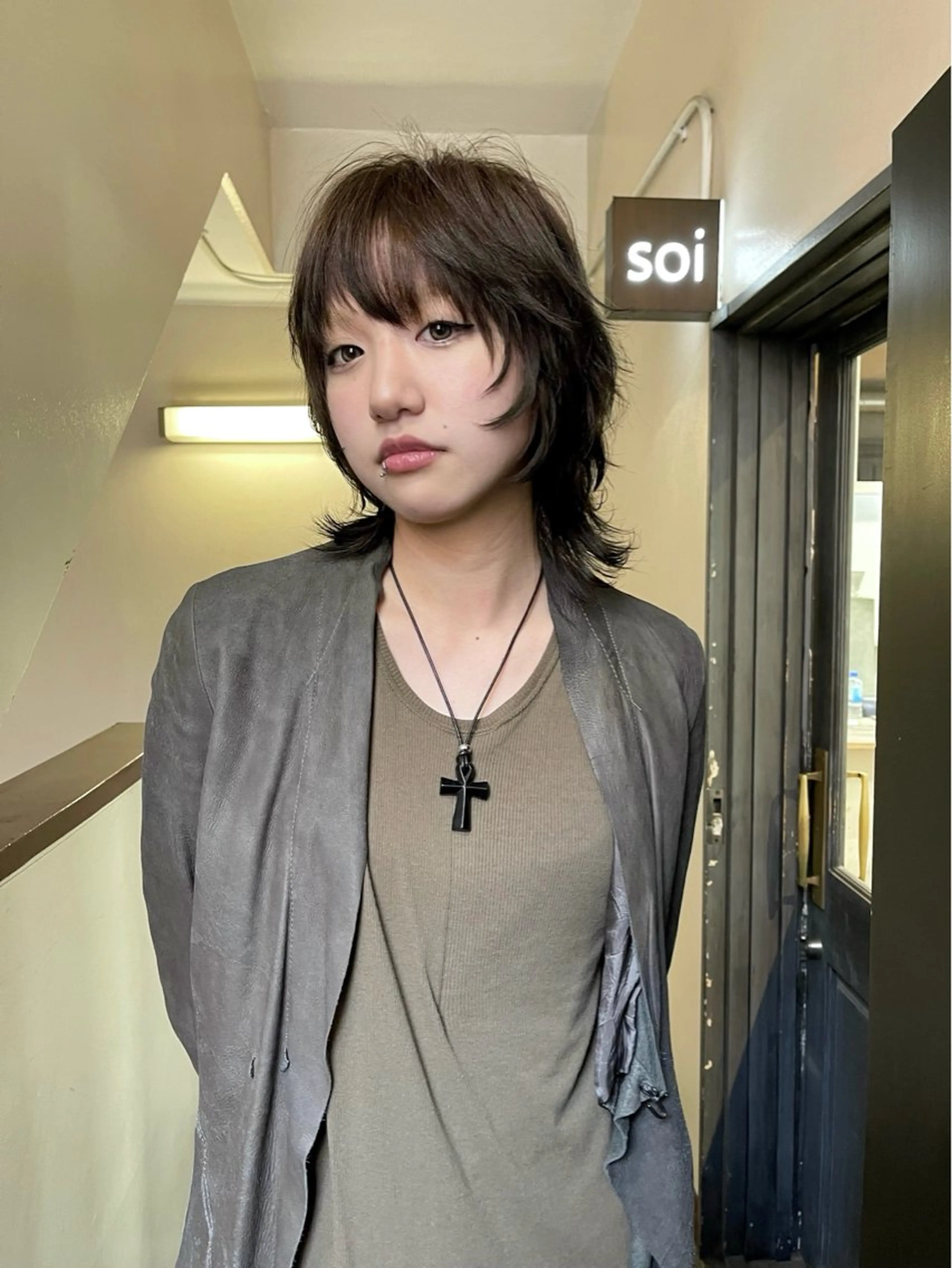 ミディアム カラー カット ヘアカラー トリートメント ヘアセット 安部佑哉/ハイトーン /レイヤー/ブリーチのヘアスタイル