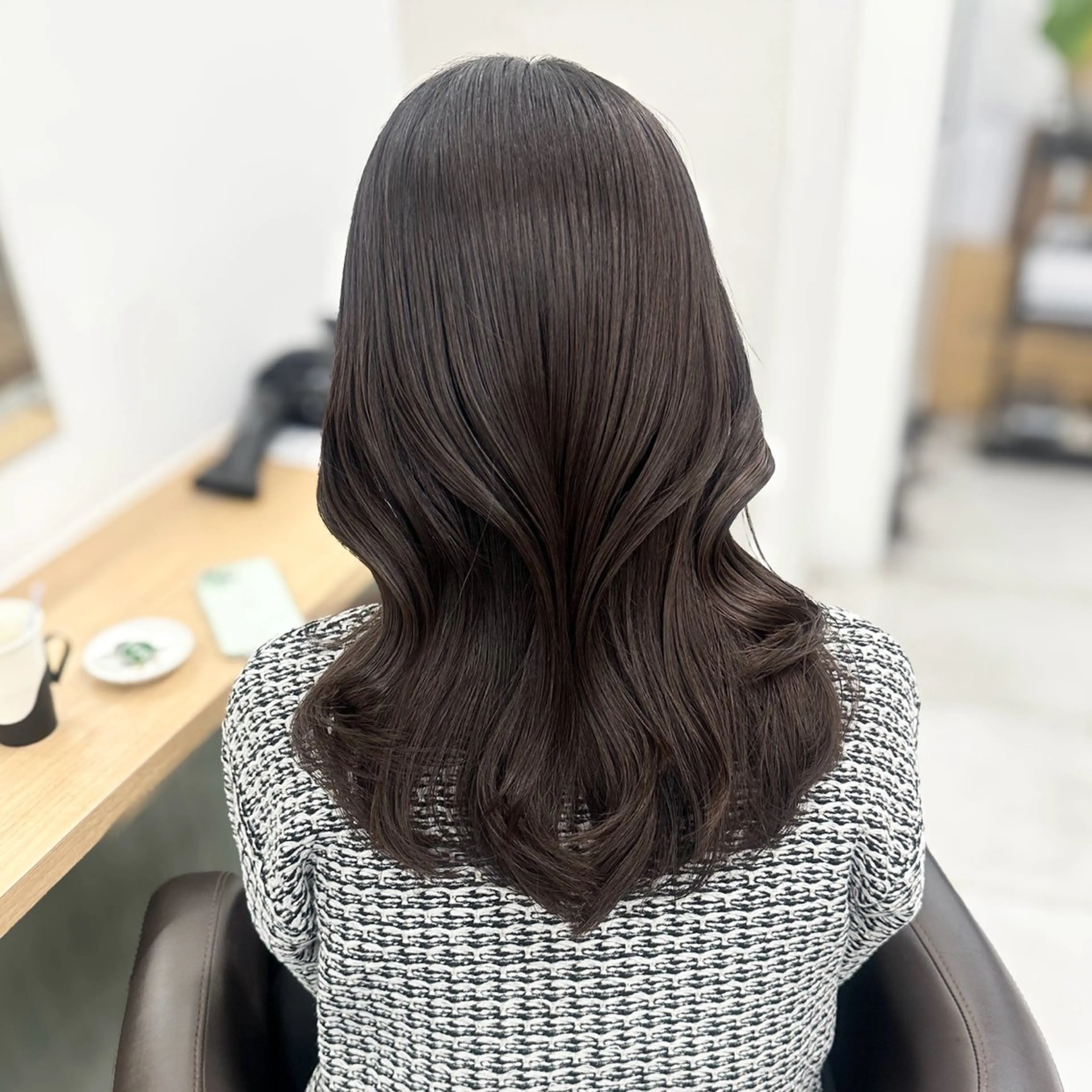 ミディアム カラー カット ヘアカラー トリートメント ブリーチなし/レイヤ ー特化🌈Tommyのヘアスタイル