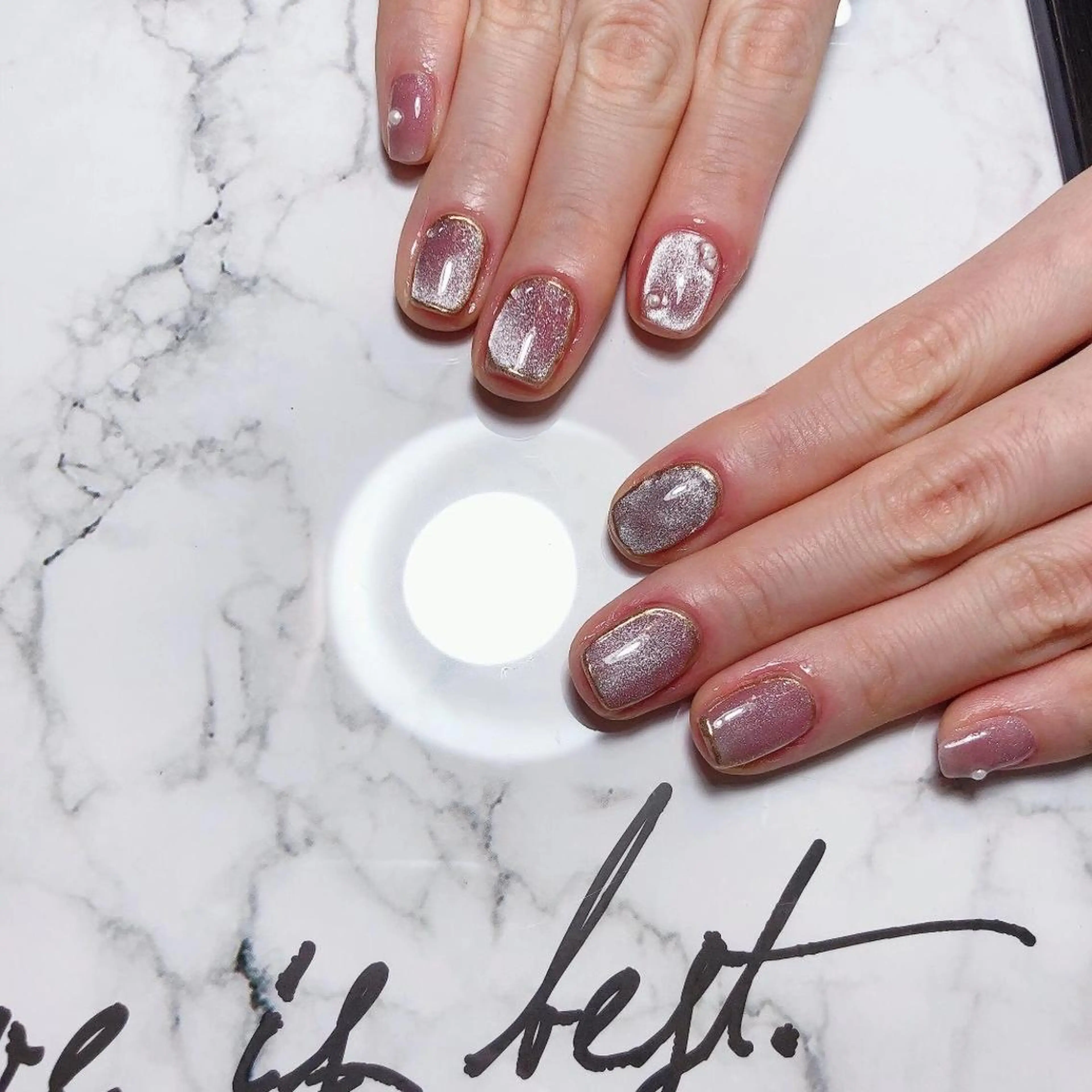 ネイル ネイルサロン 9Carats神田のネイルデザイン