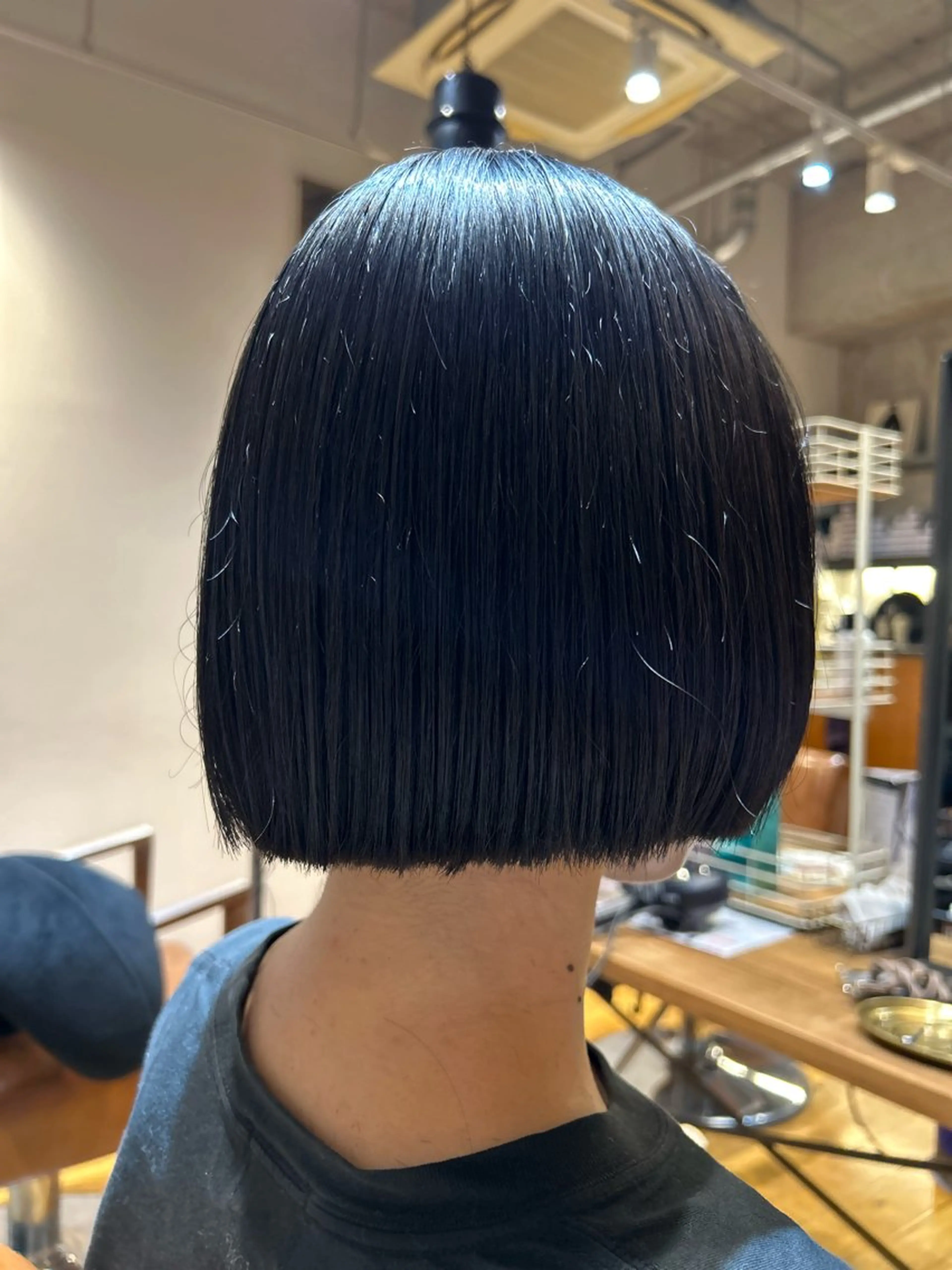 ミディアム ワンレンボブ ボブ インナーカラー 🌍櫻井海星のヘアスタイル