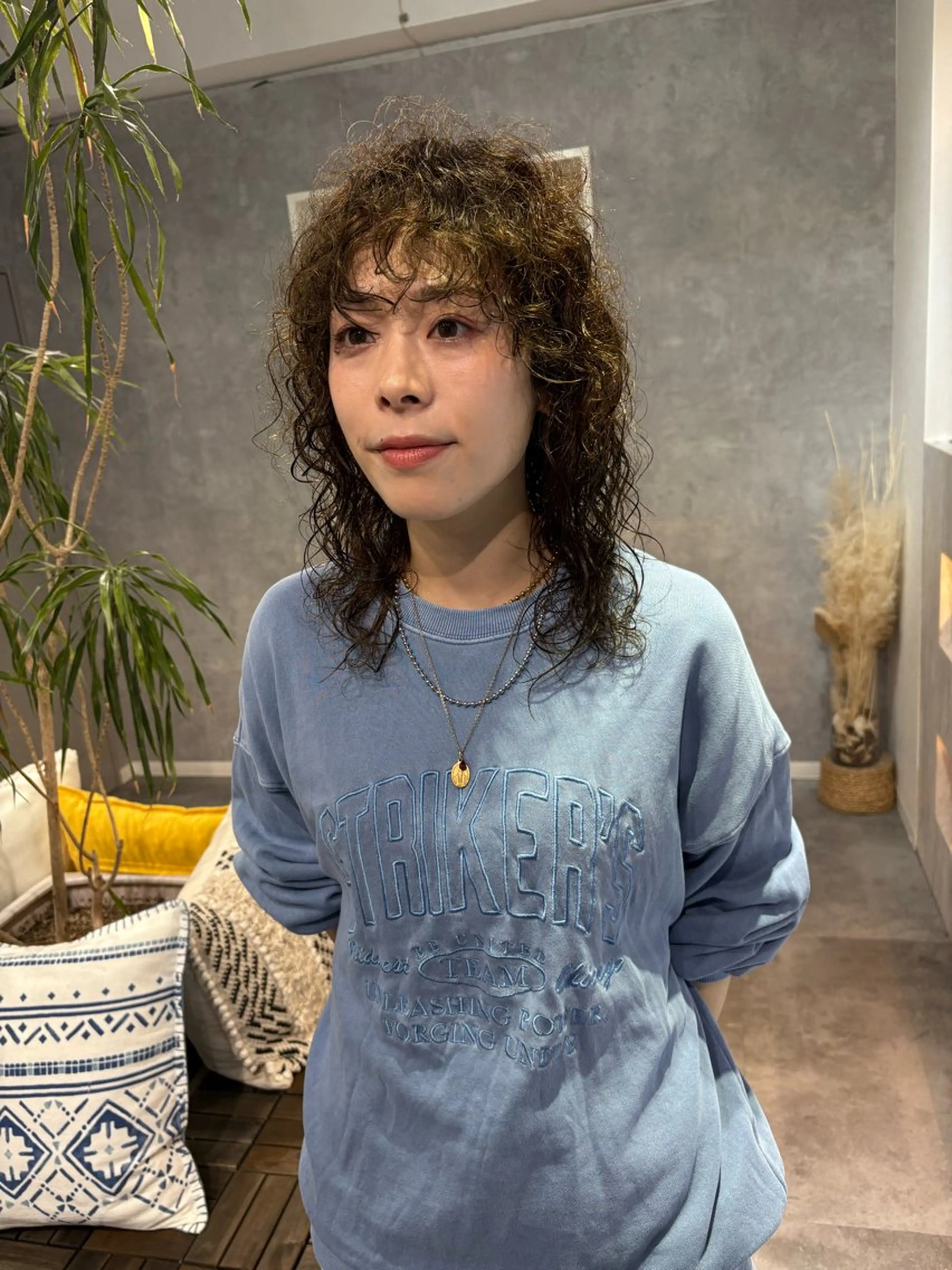 ミディアム ミディアムパーマ レイヤーカット ウルフカット カット パーマ 海外レイヤーカット 🇺🇸山村拓士のヘアスタイル