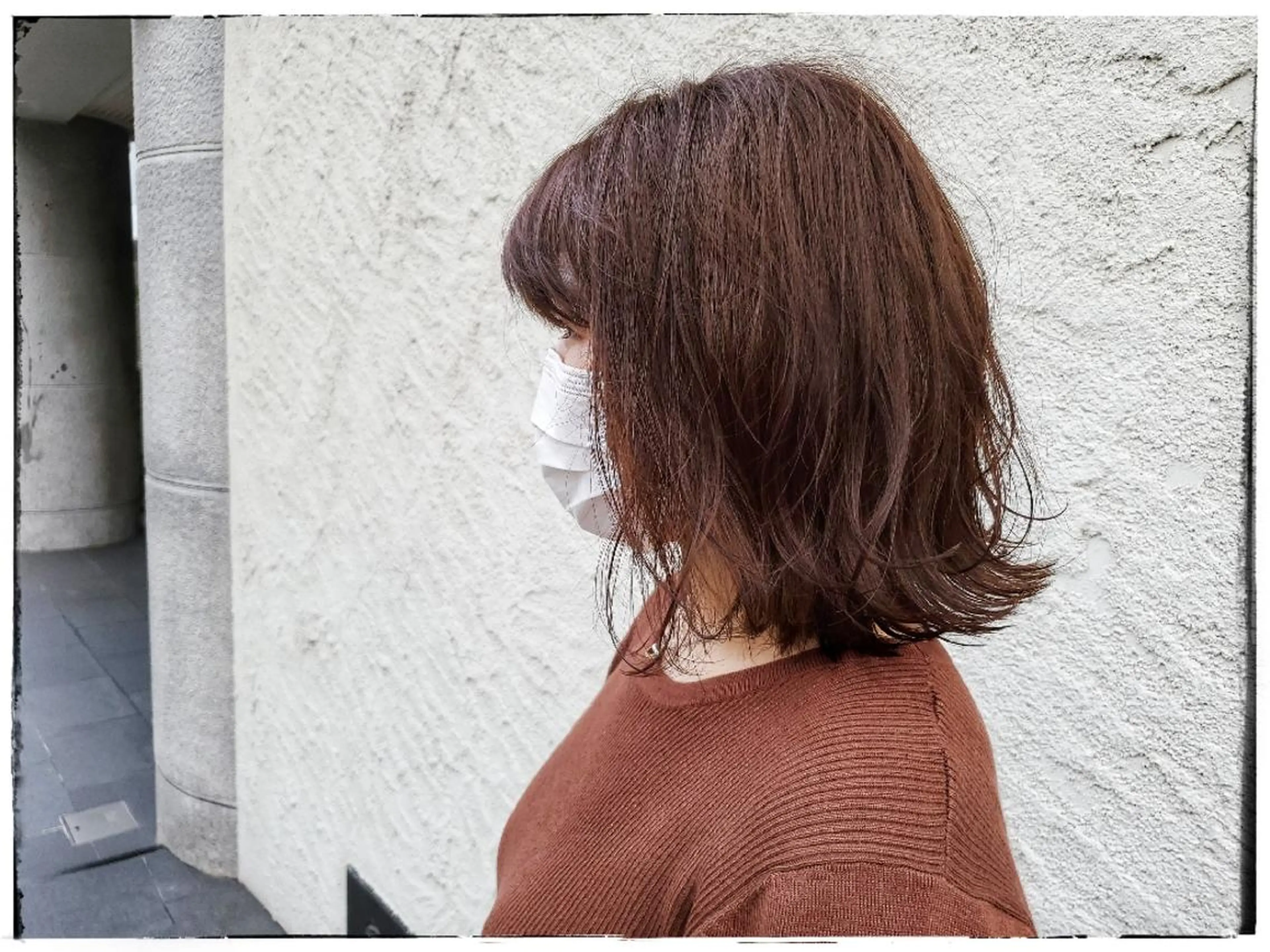 ミディアム カラー ブラウンカラー 透明感カラー ハイライトカラー ハイライト 外ハネヘア カット ヘアカラー トリートメント サロウィン　神戸三宮店所属・三宮No.1ブリーチ 無しカラー/杉山太貴のヘアスタイル