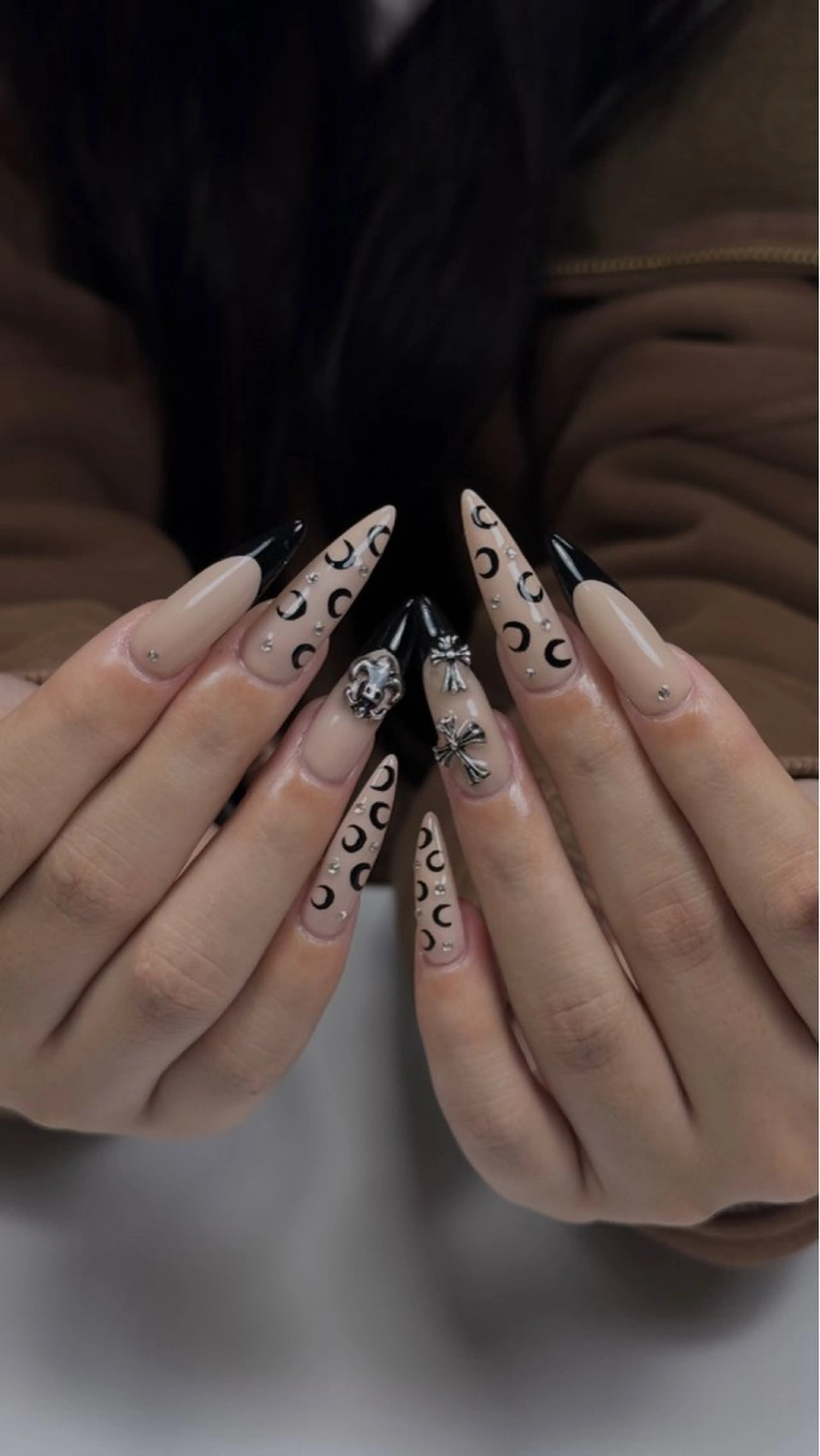 ネイル ハンドネイル ZHU_ STUDIOのネイルデザイン