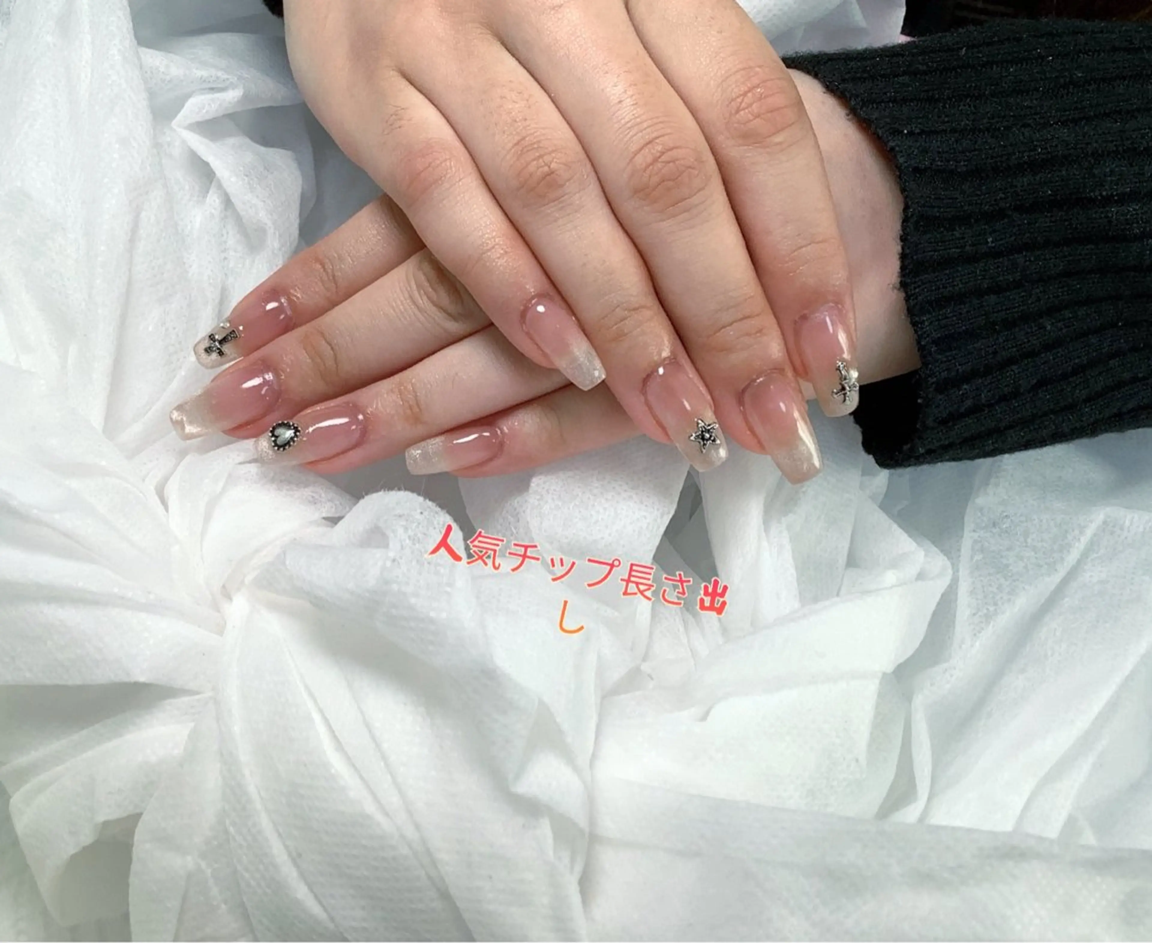 ネイル pink ladyサロン所属・べ にのネイルデザイン