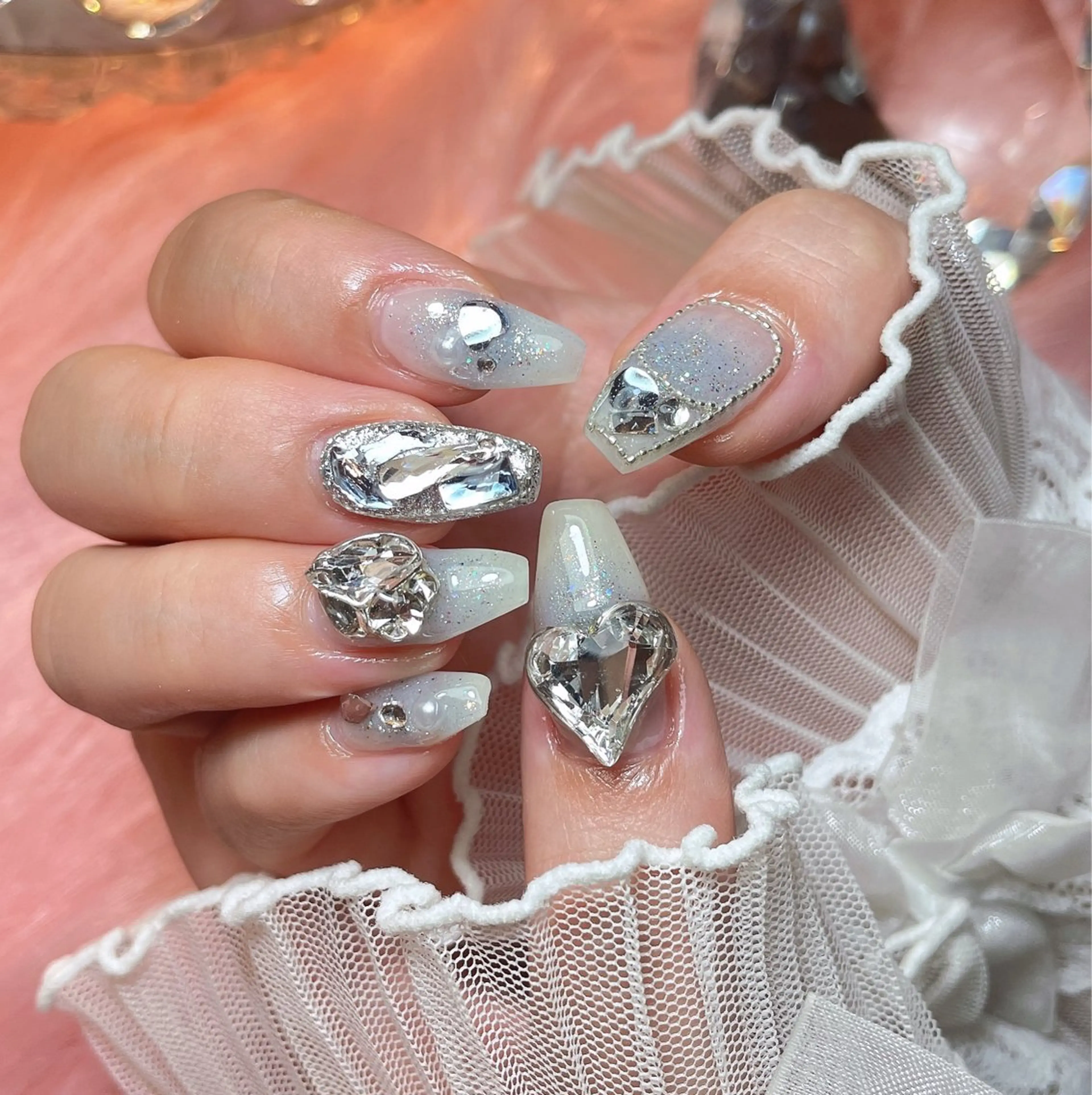 ネイル 23時まで❤︎韓国、 ワンホンネイルのネイルデザイン