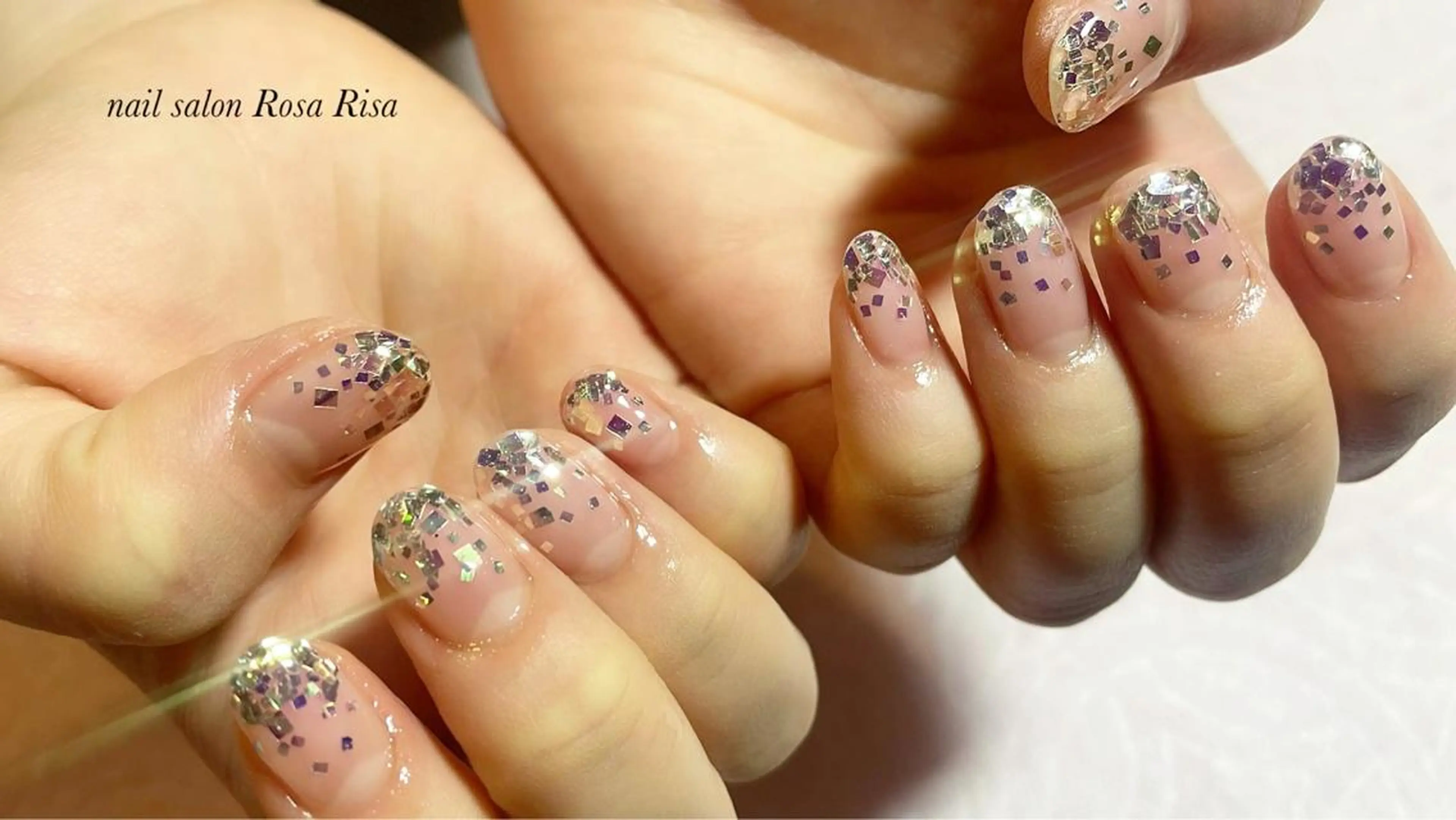 ショート ネイル オーロラネイル ホログラムネイル スクエアネイル ハンドネイル ネイルスタジオ シェイクユアハンズのネイルデザイン