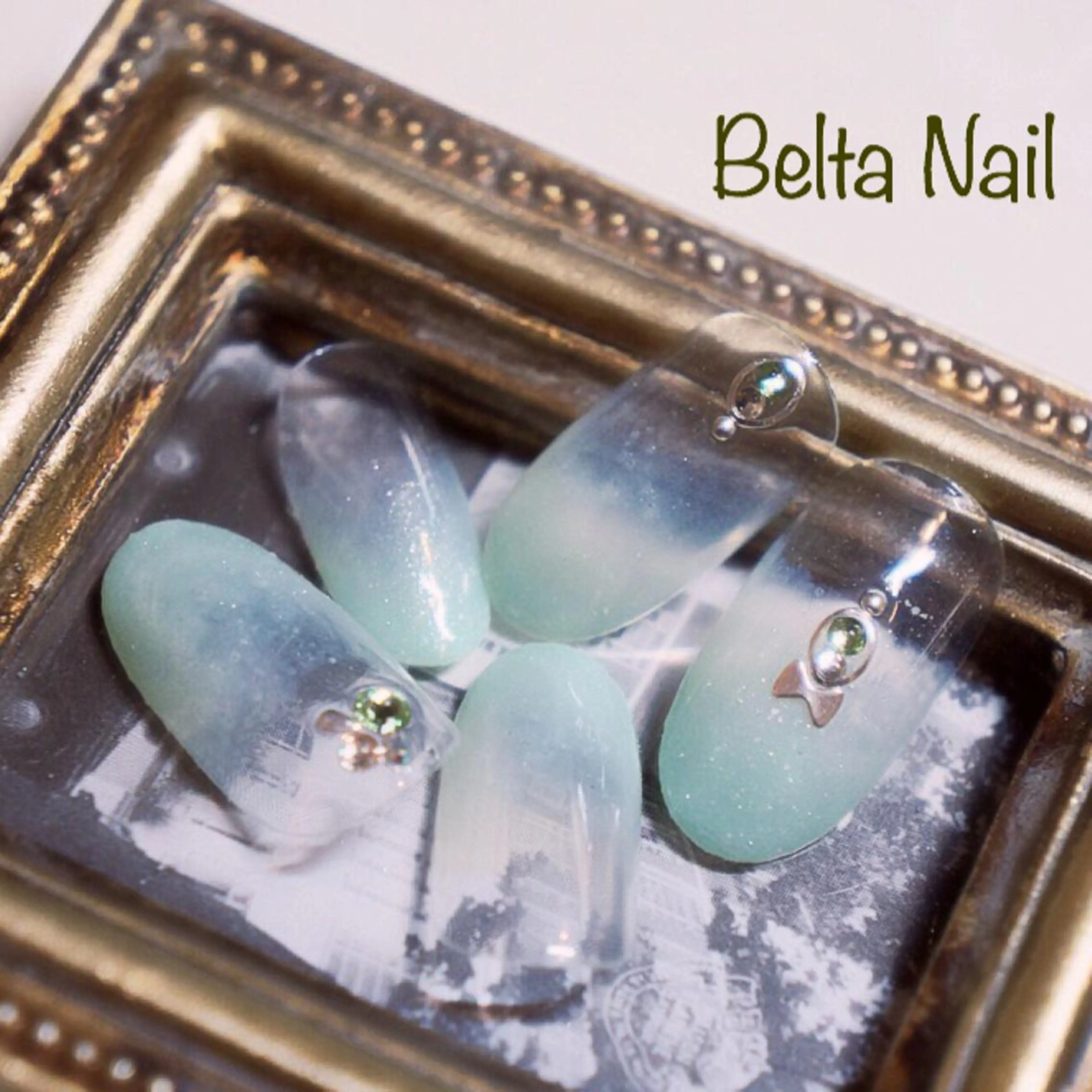 ネイル アートネイル ストーンネイル BELTA NAILのネイルデザイン