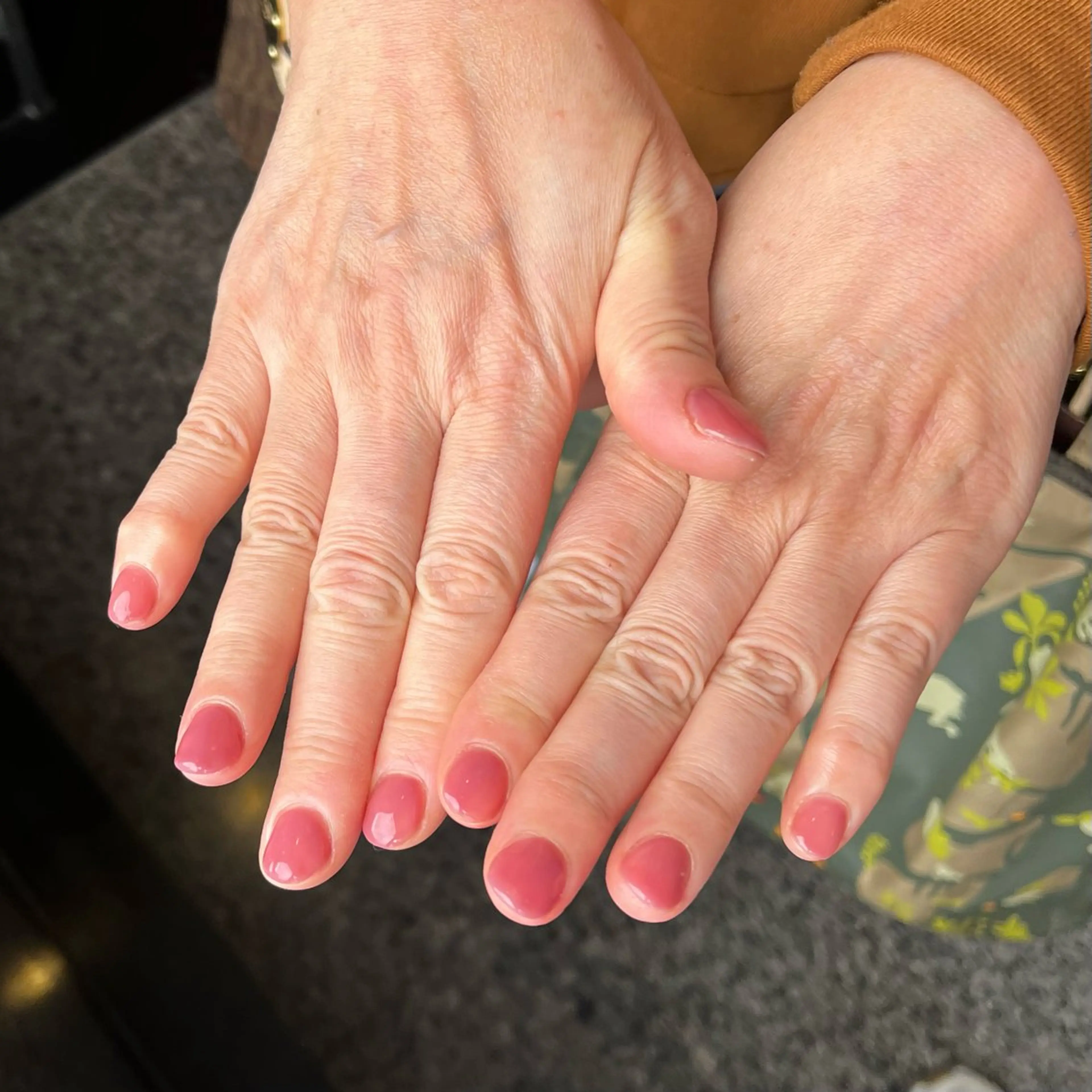 ネイル KARIN LANDHAKATAのネイルデザイン