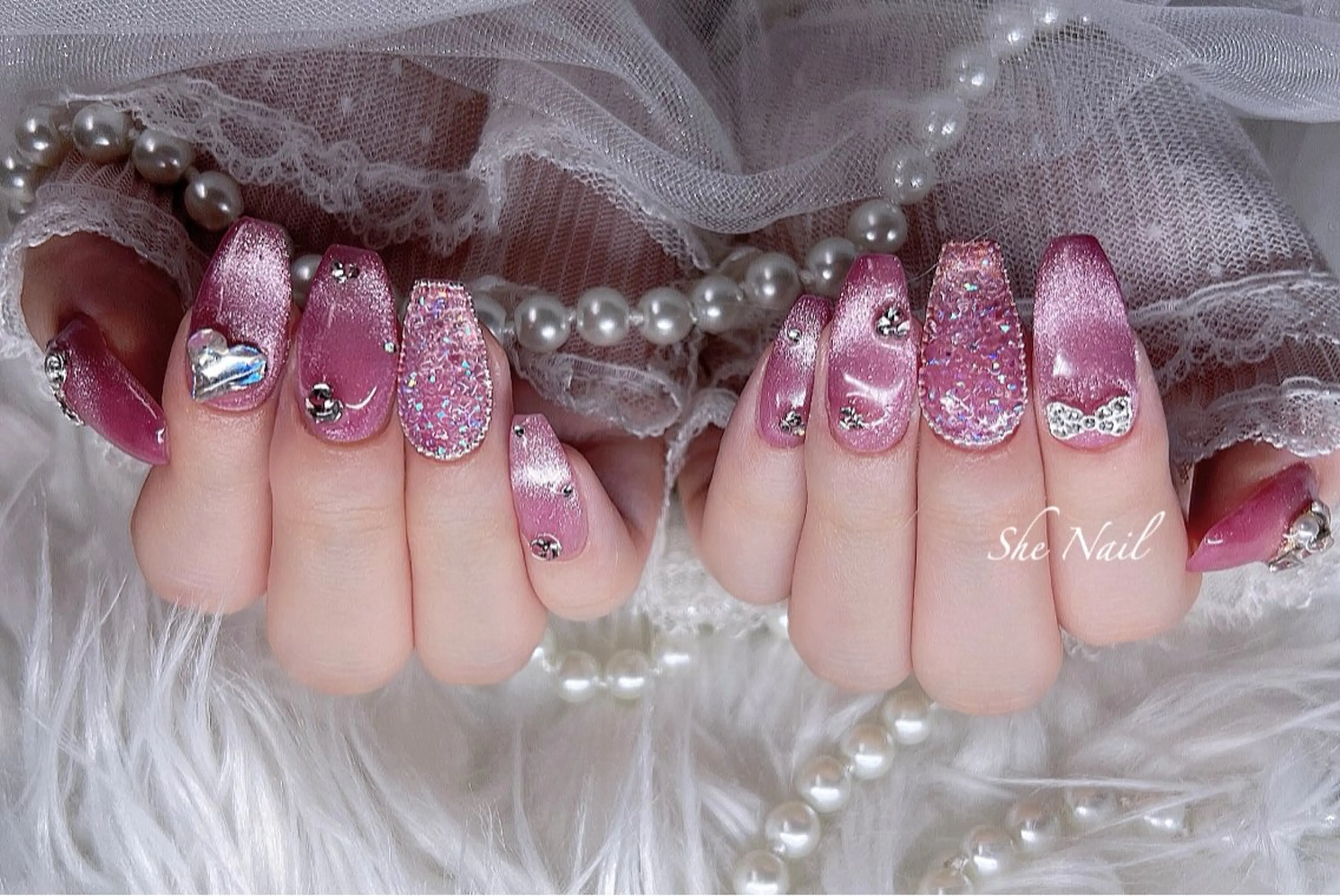 ネイル チークネイル 長さ出し フレンチネイル ガラスフレンチ キラキラネイル ハンドネイル She   Nail所属・ISA_ BELLAのネイルデザイン