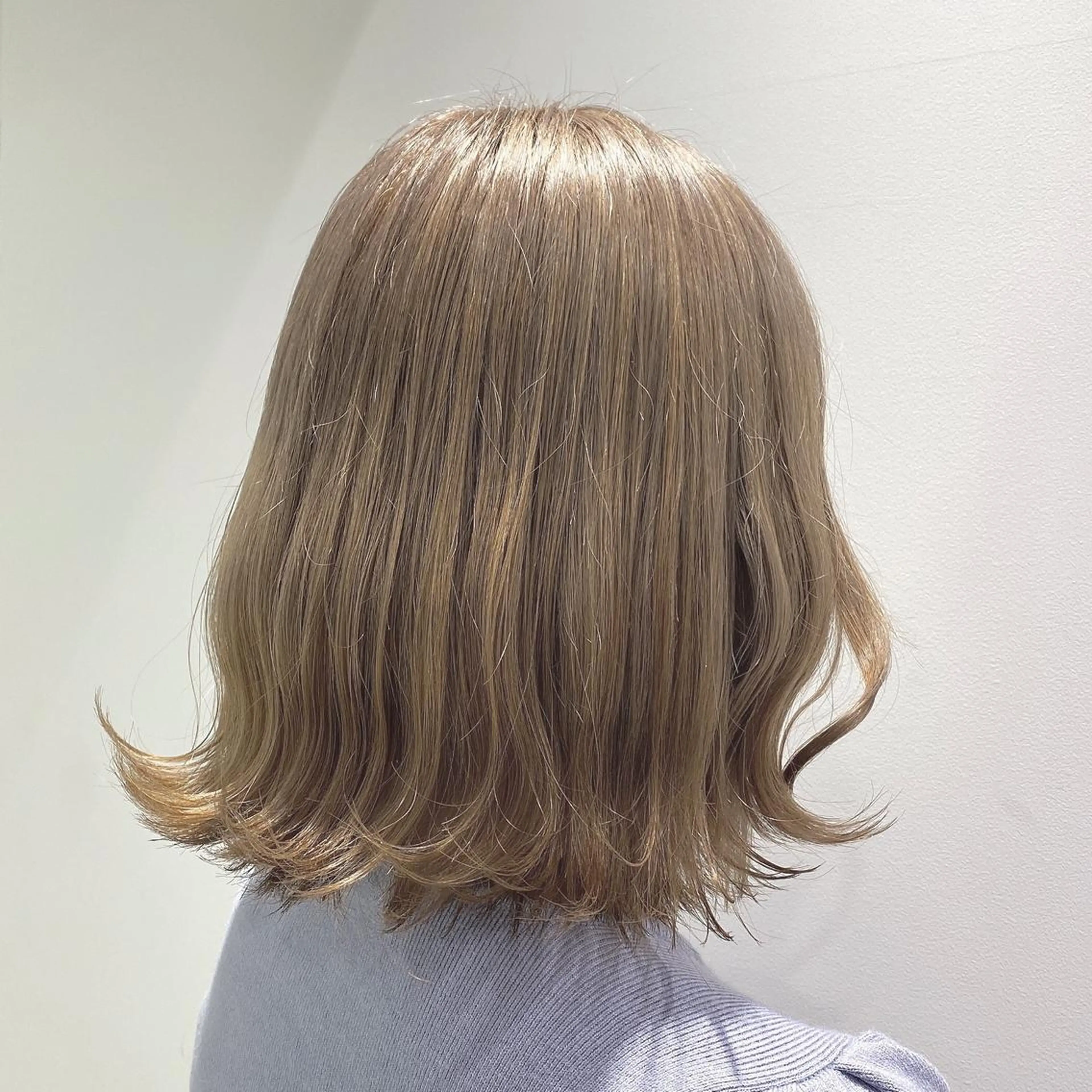 ミディアム カラー EGO所属・EGO Top stylistのヘアスタイル