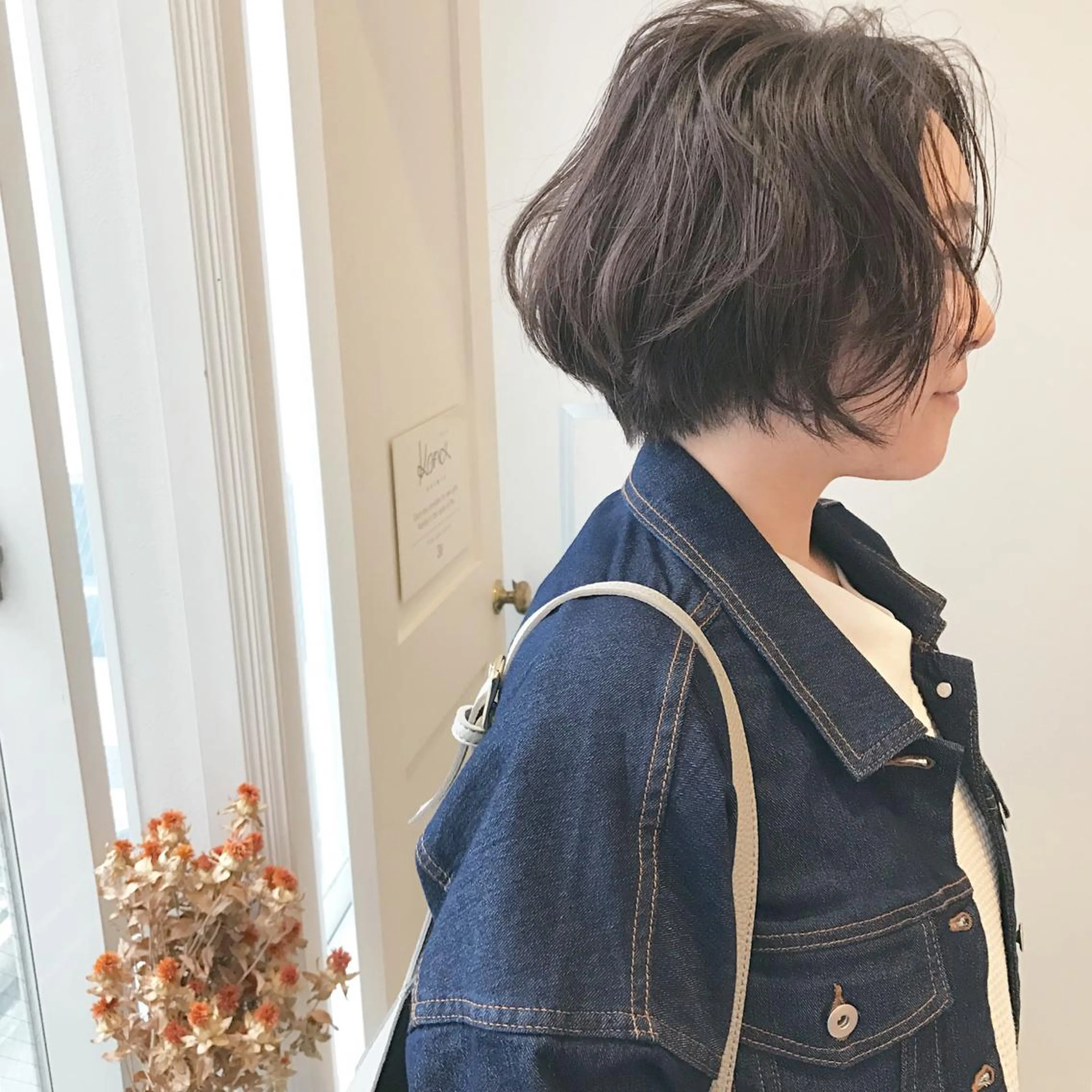 ショート カラー ブラウンカラー HARUNA🤍 大人ショートヘアのヘアスタイル