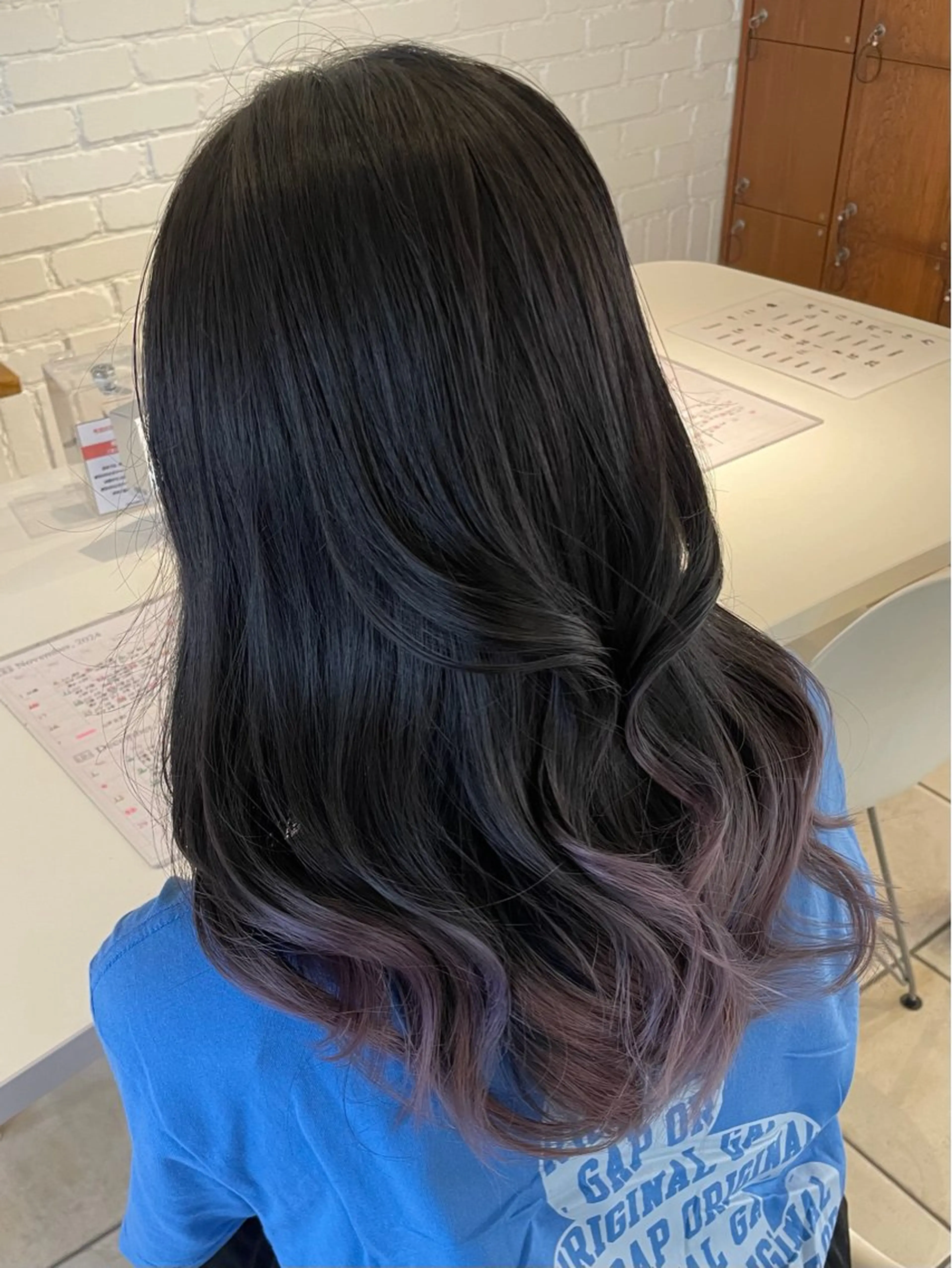 セミロング カラー グラデーションカラー 🩰韓国レイヤー🩷 艶カラー🌷小栁歩美のヘアスタイル