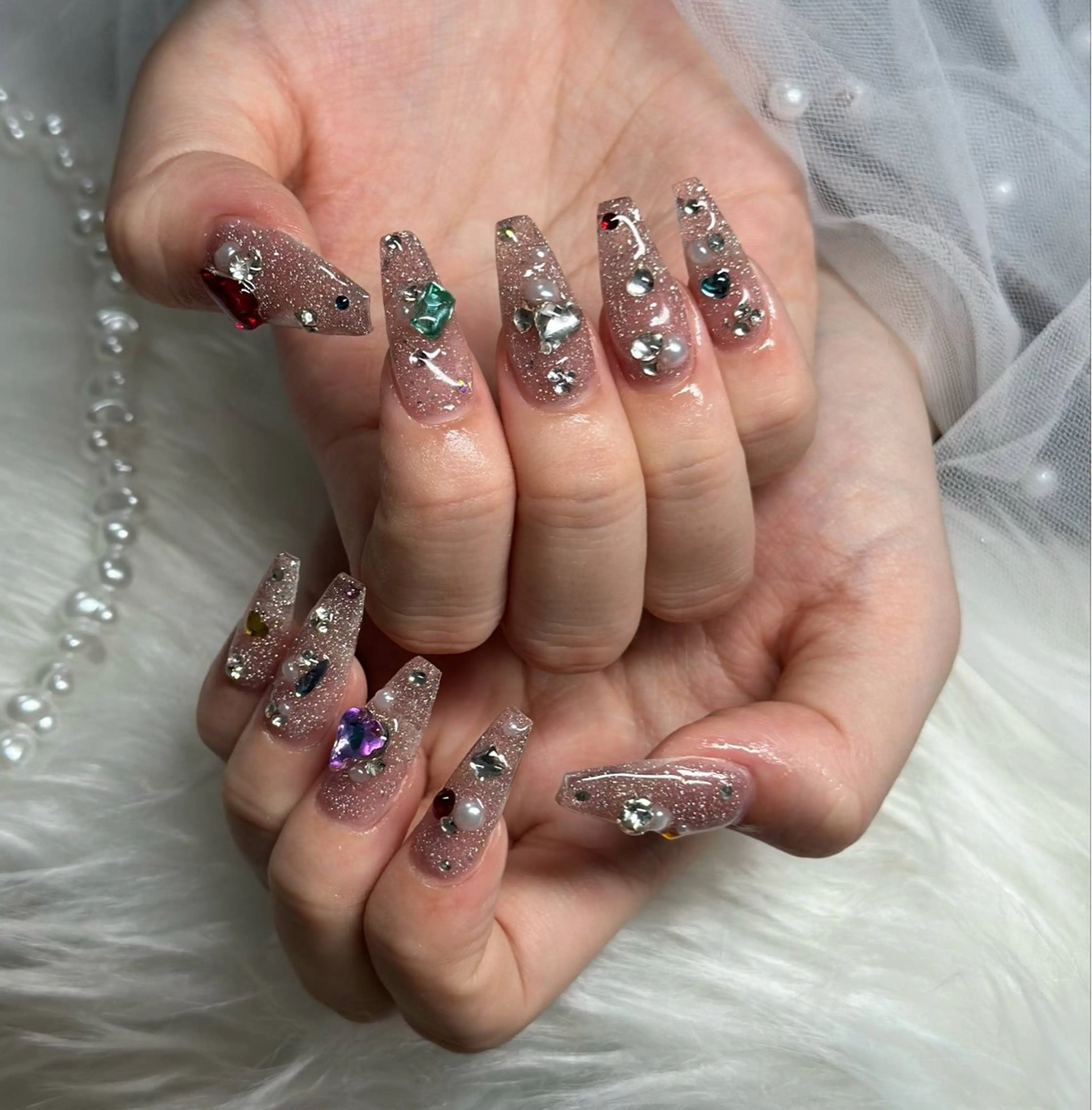 ネイル オーロラネイル フレンチネイル ジェルネイル ハロウィン キラキラネイル H.baby Nail Salonのネイルデザイン