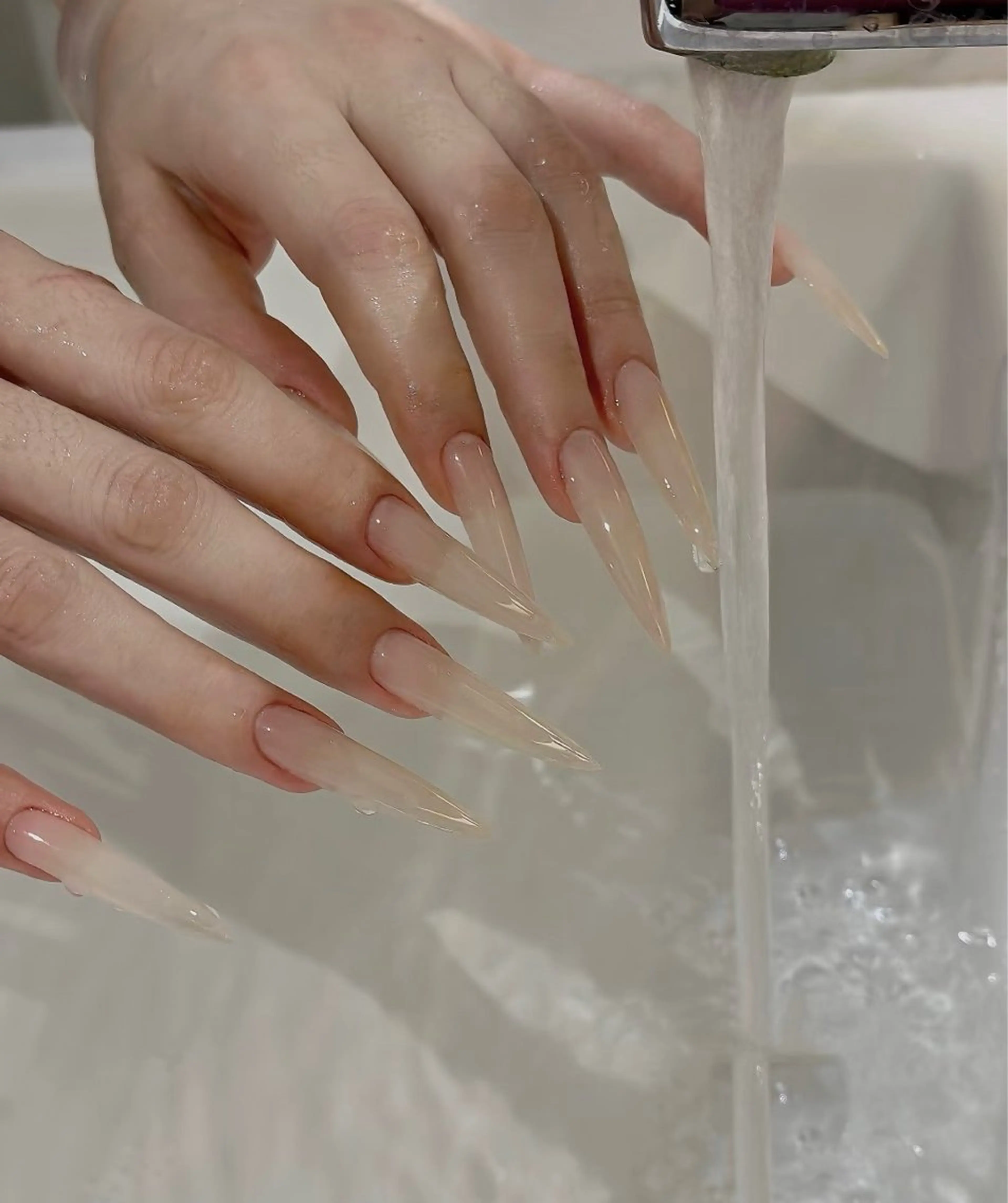 ネイル オーロラネイル フラワーネイル フットネイル フレンチネイル ジェルネイル ハンドネイル 長さだし専門 ありさのネイルデザイン