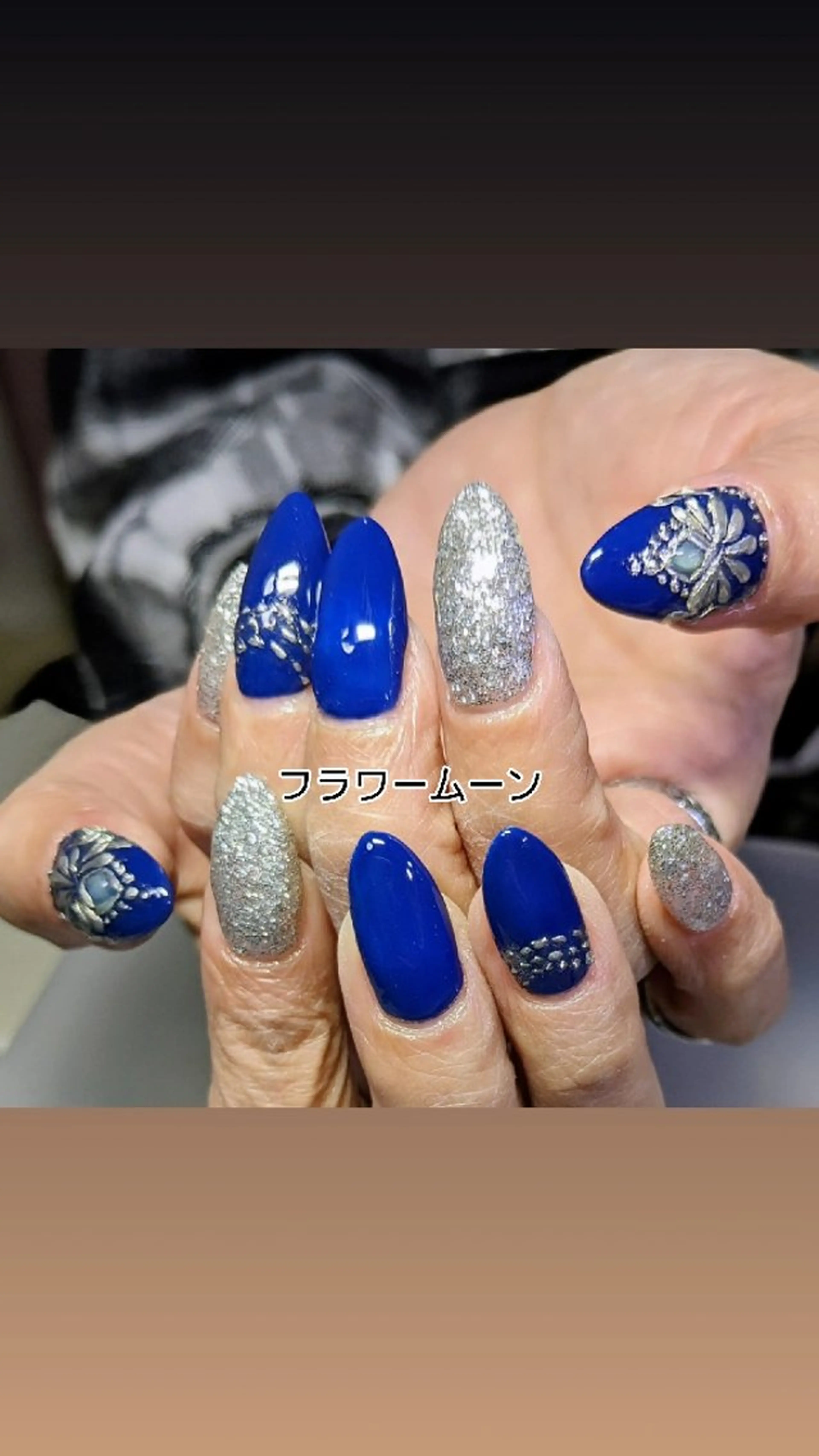 ネイル アートネイル ハンドネイル ハンドケア フラワー ムーンのネイルデザイン