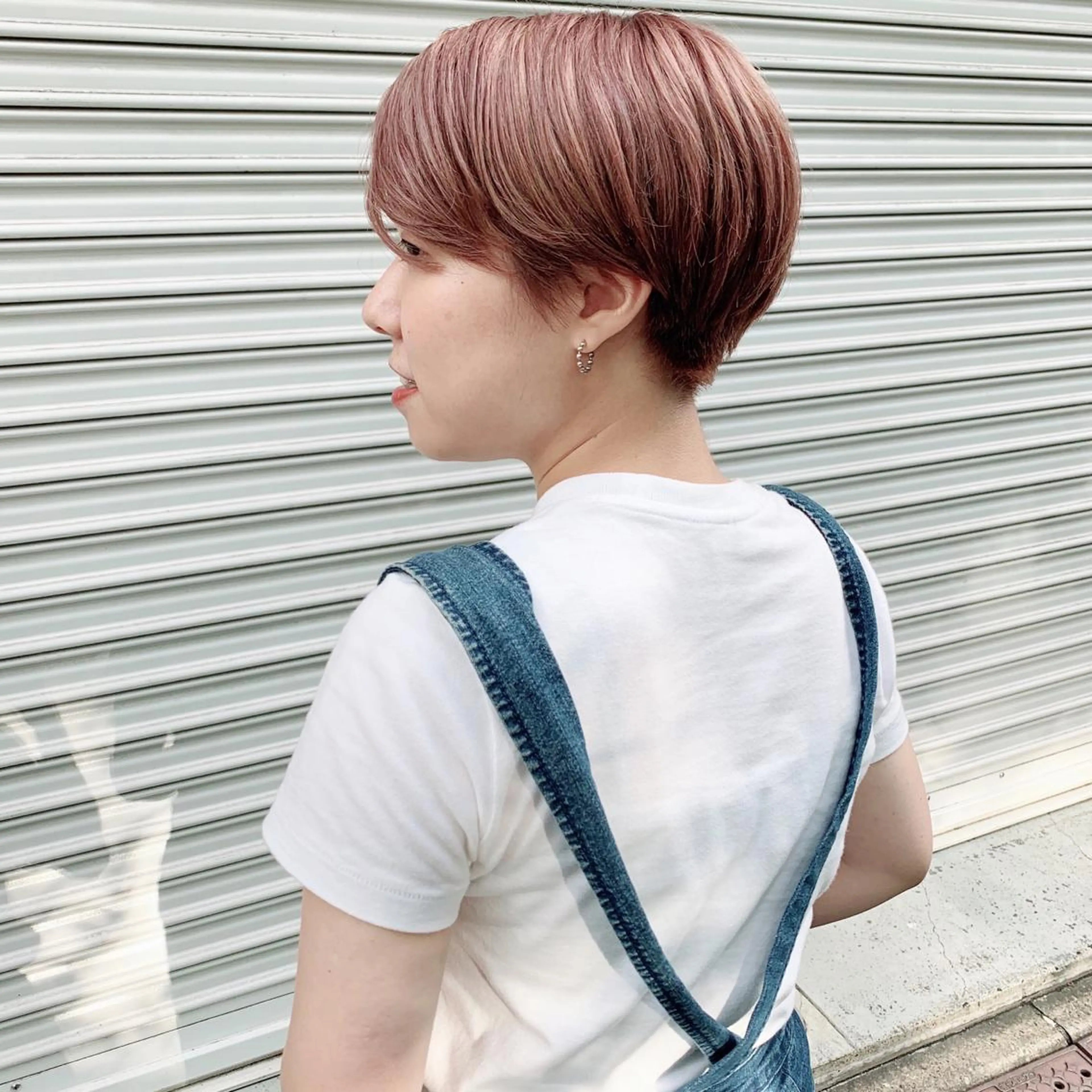 ショート カラー 長井 美佳のヘアスタイル