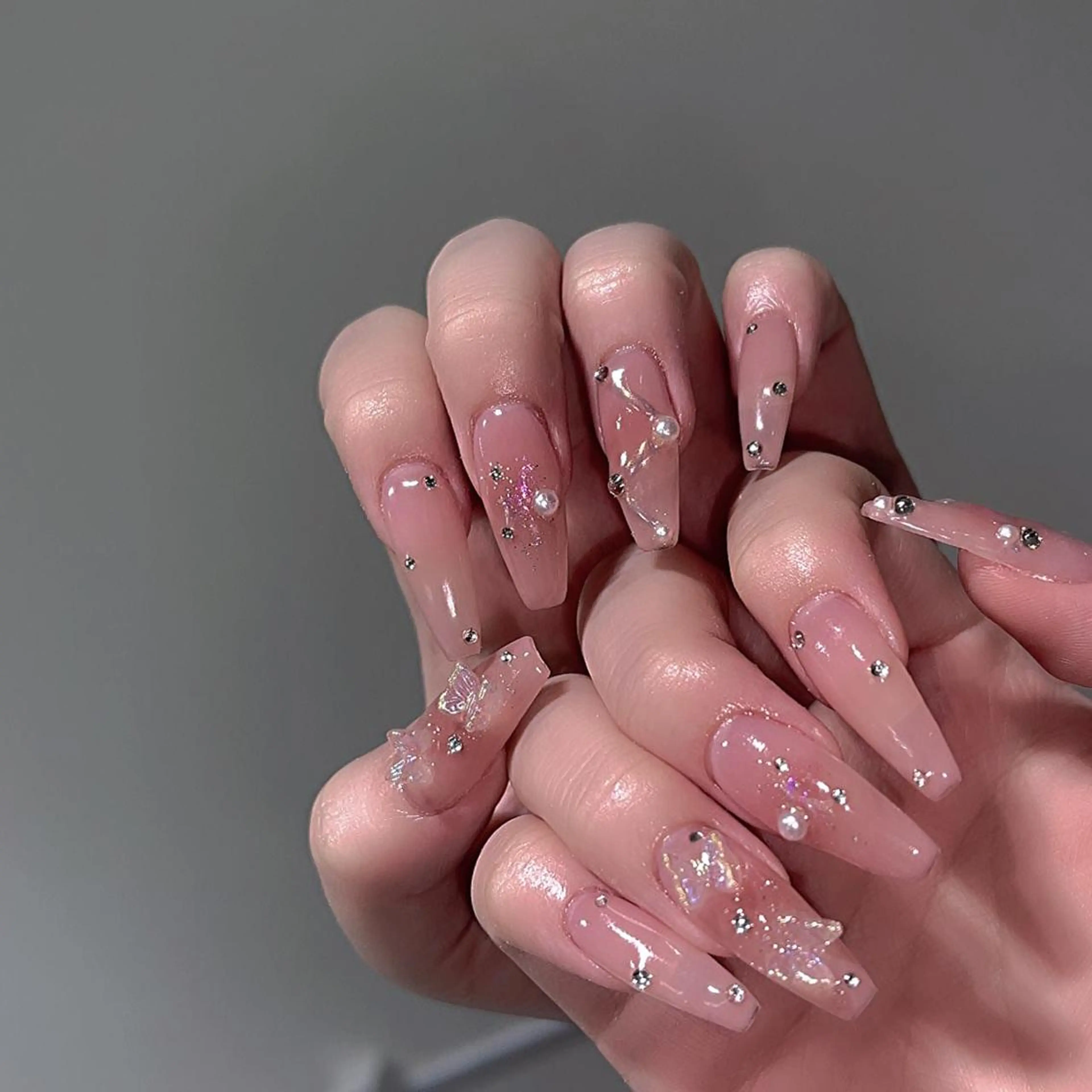 ネイル アートネイル 長さ出し ネイルチップ Queens PUPUのネイルデザイン