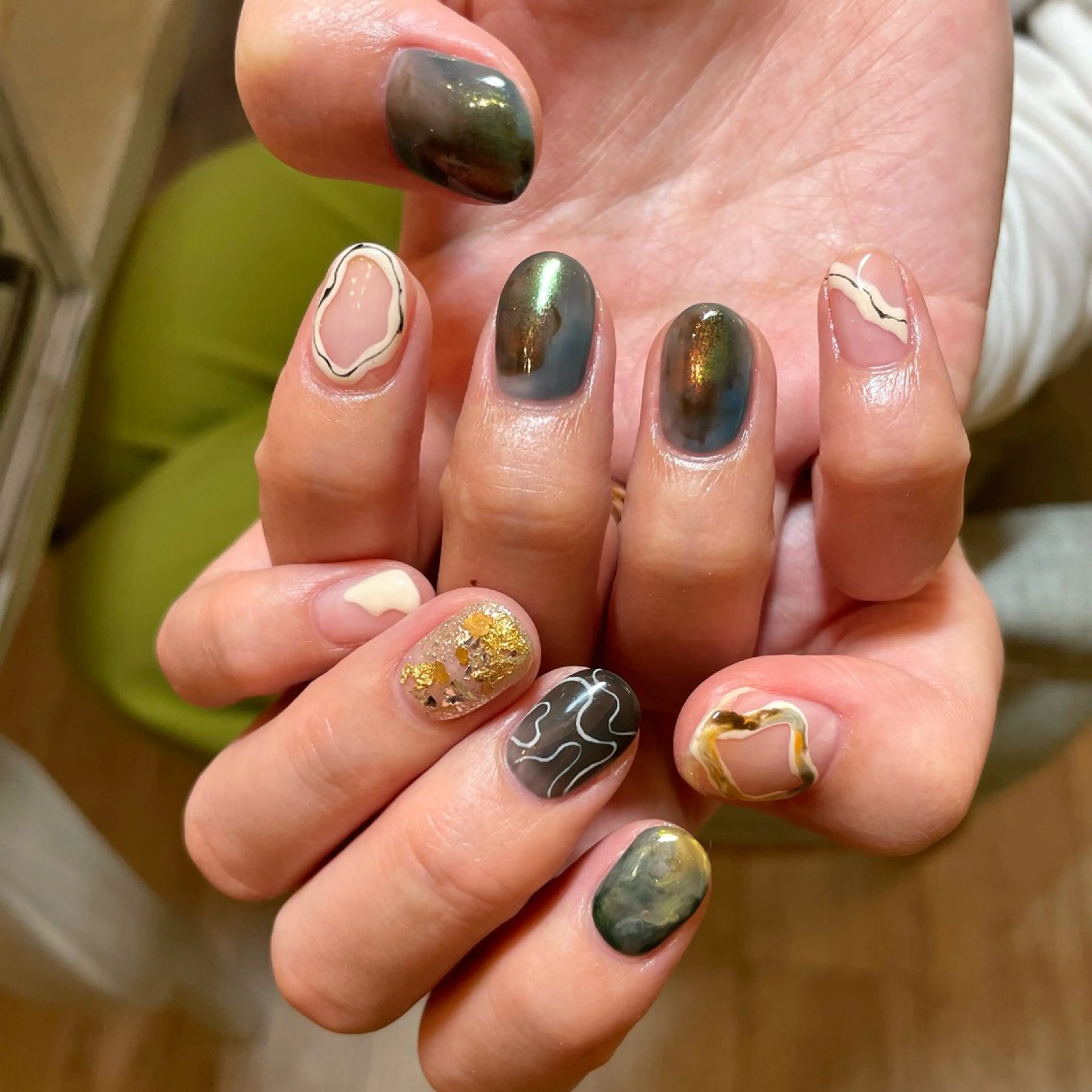 ネイル フレンチネイル グラデーション ラメ(グリッター) マグネットネイル ミラーネイル irodōri所属・irodōri /榎本佳那子のエステ・リラクイメージ