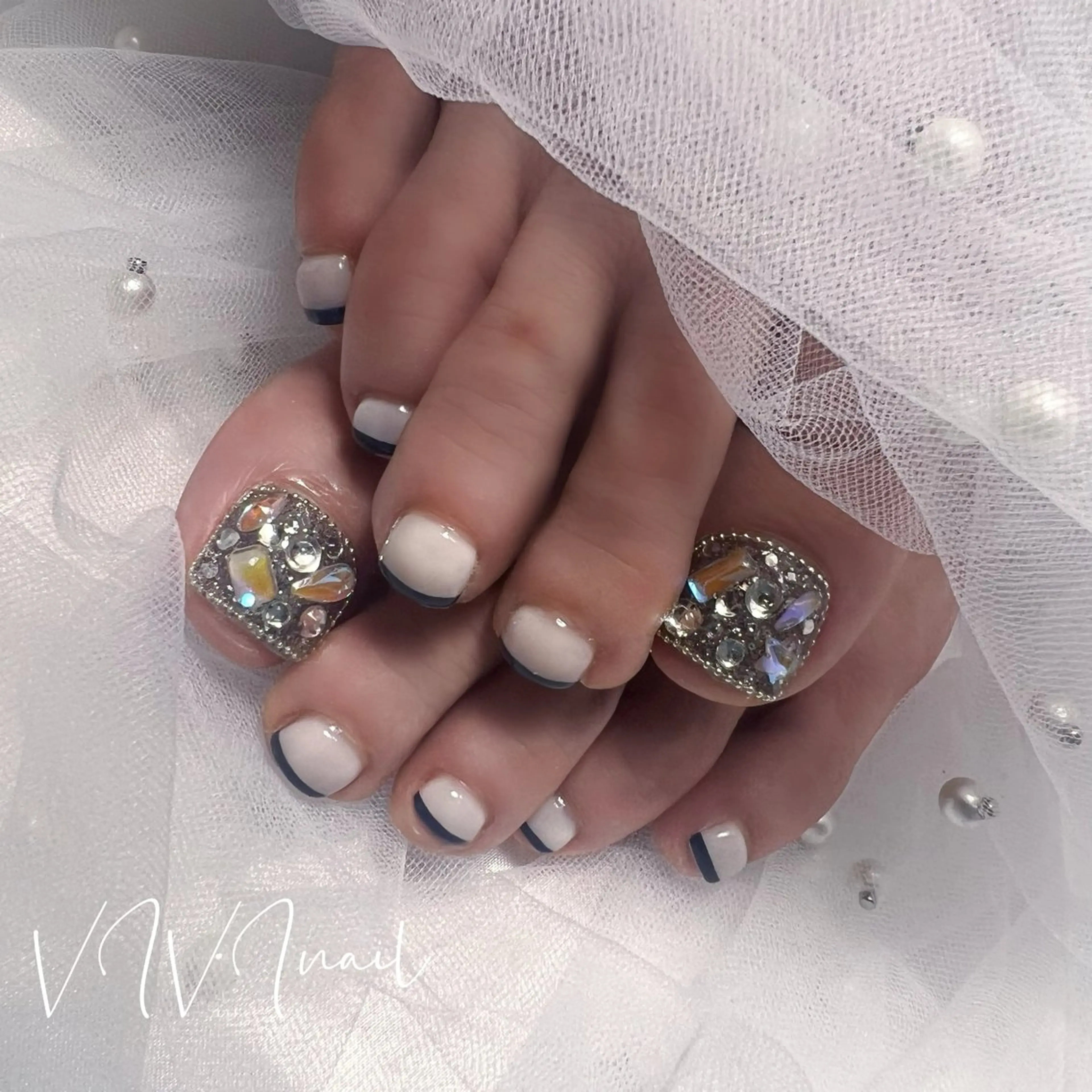 ネイル フットネイル フレンチネイル フットネイル vivi nailのネイルデザイン
