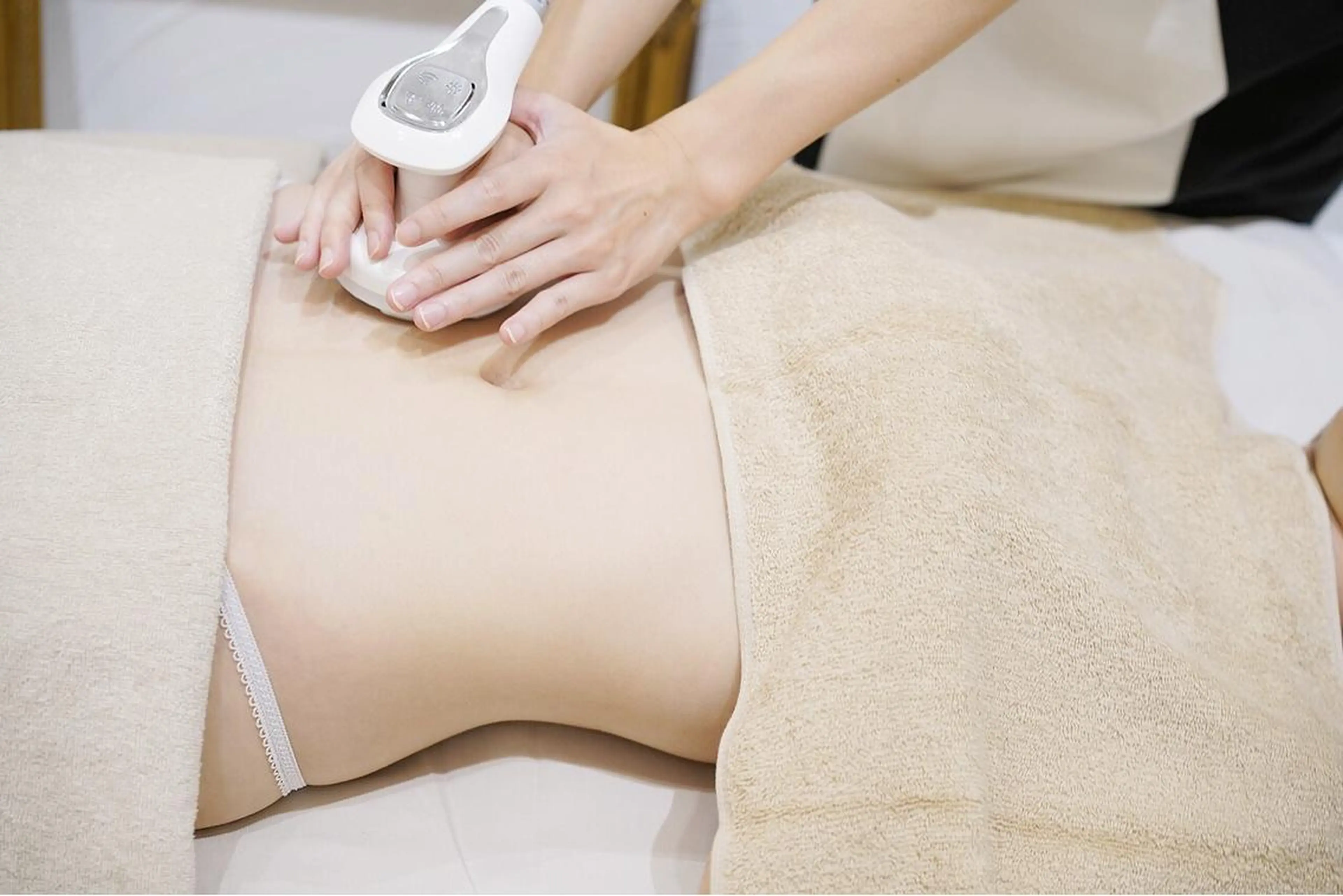 目指せ垢抜け【くびれ下腹・徹底部分集中】🔥腹部が気になる方にオススメ👙✨目指せモテ🫧美スタイル 30分施術🎀の写真