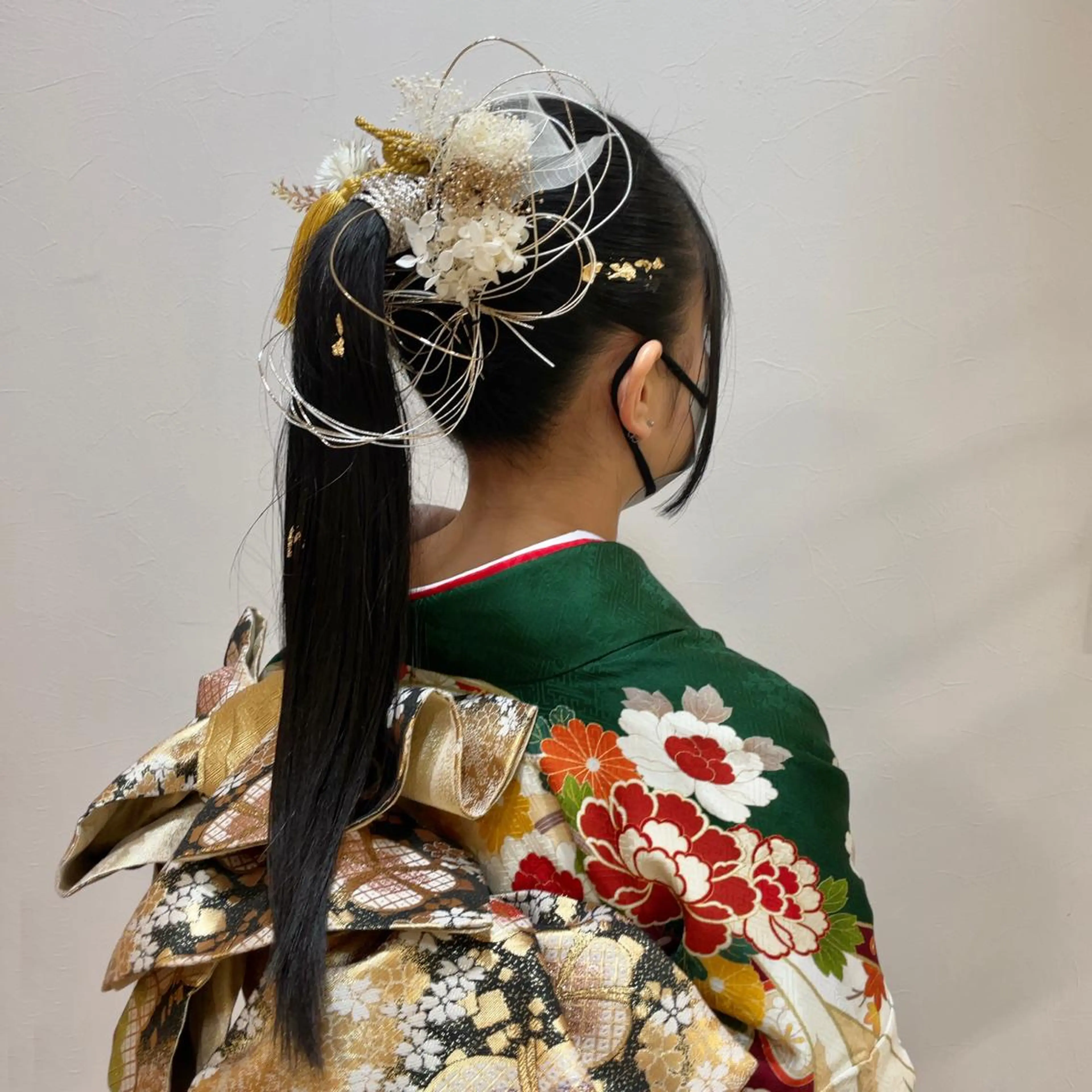 ロング ヘアアレンジ 成人式 山田 里美のヘアスタイル