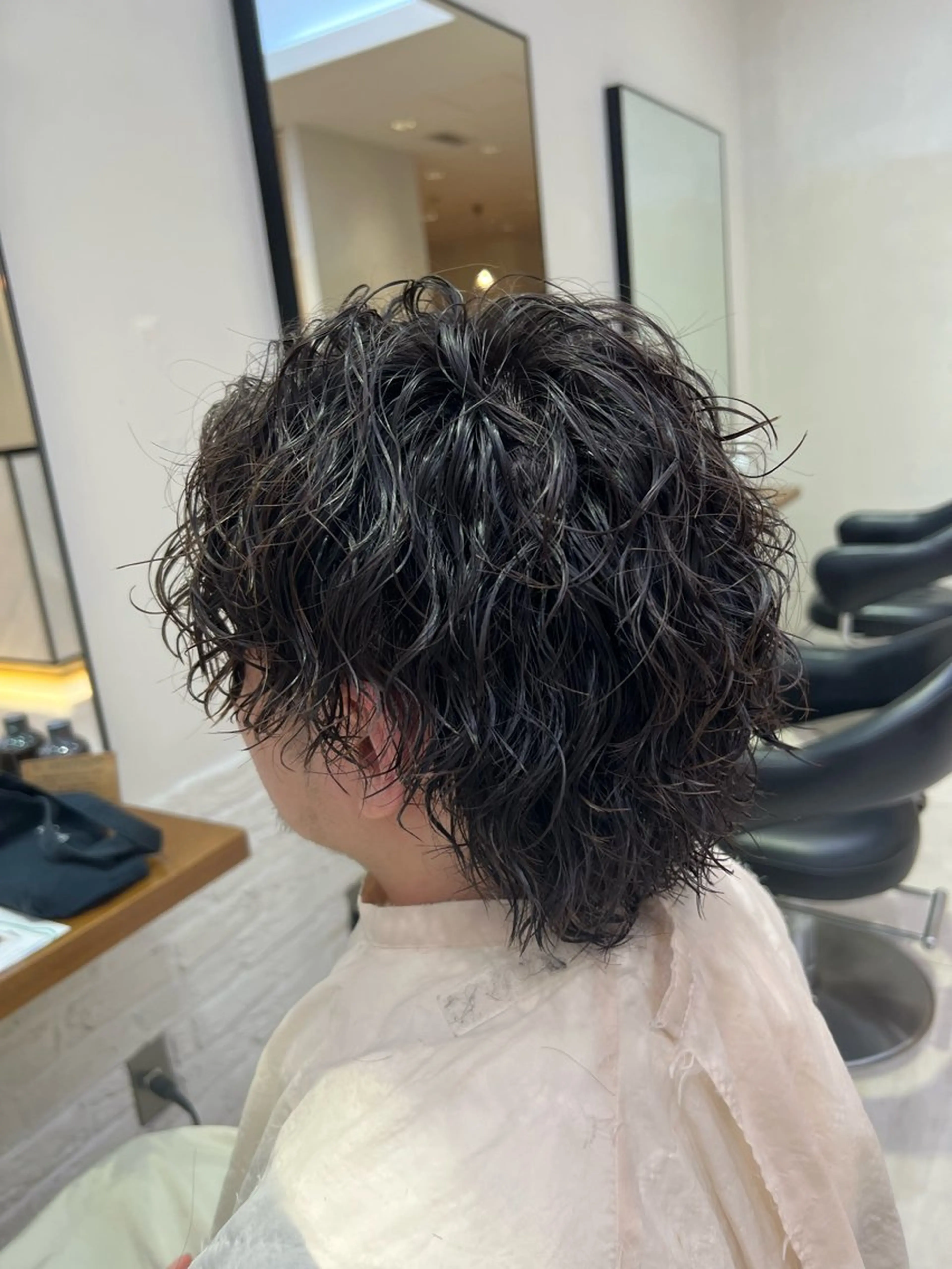 ミディアム メンズパーマ 岩成健志郎のヘアスタイル