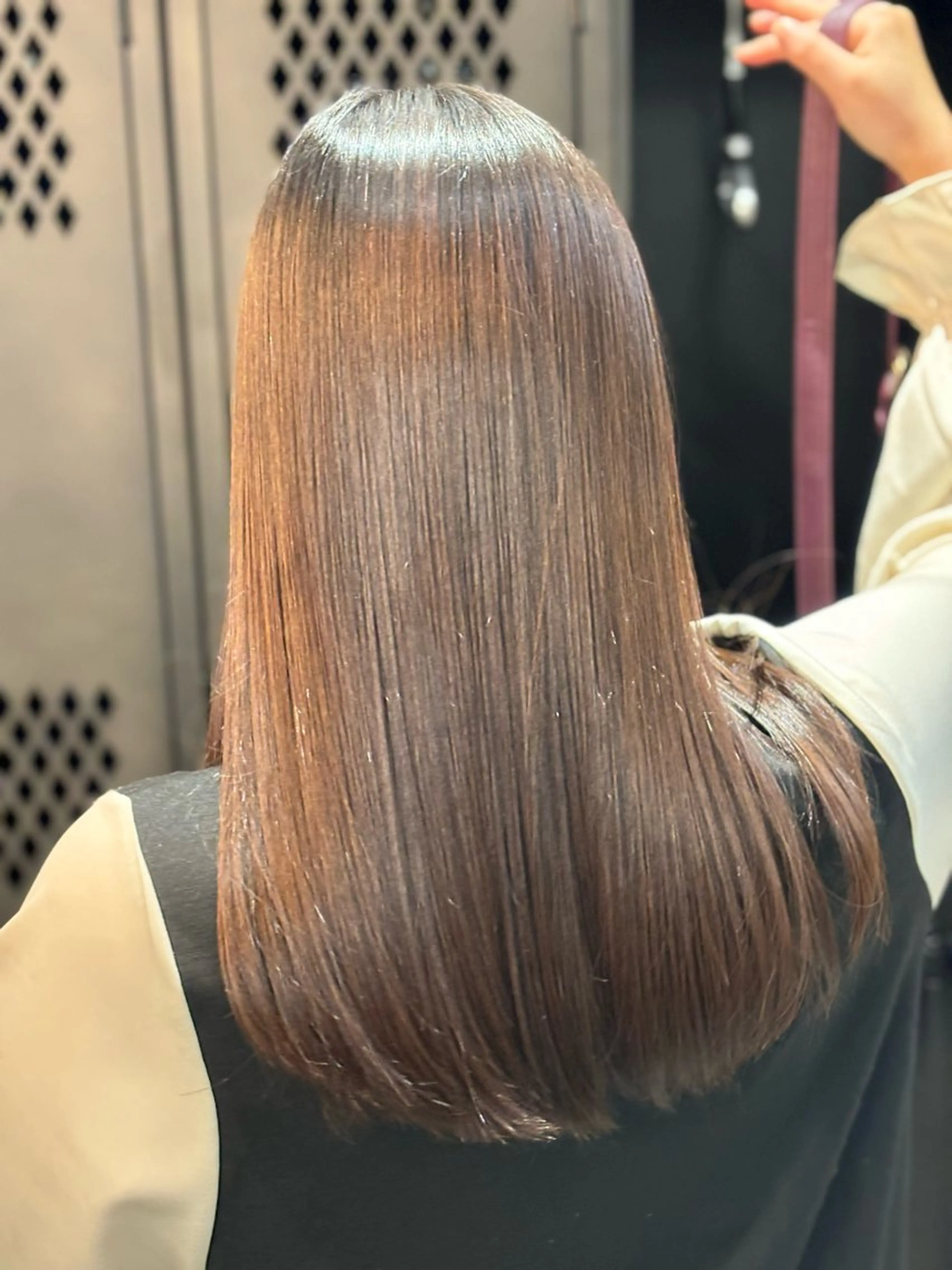 セミロング 髪質改善 トリートメント カット 縮毛矯正 トリートメント サカシタ アヤカのヘアスタイル