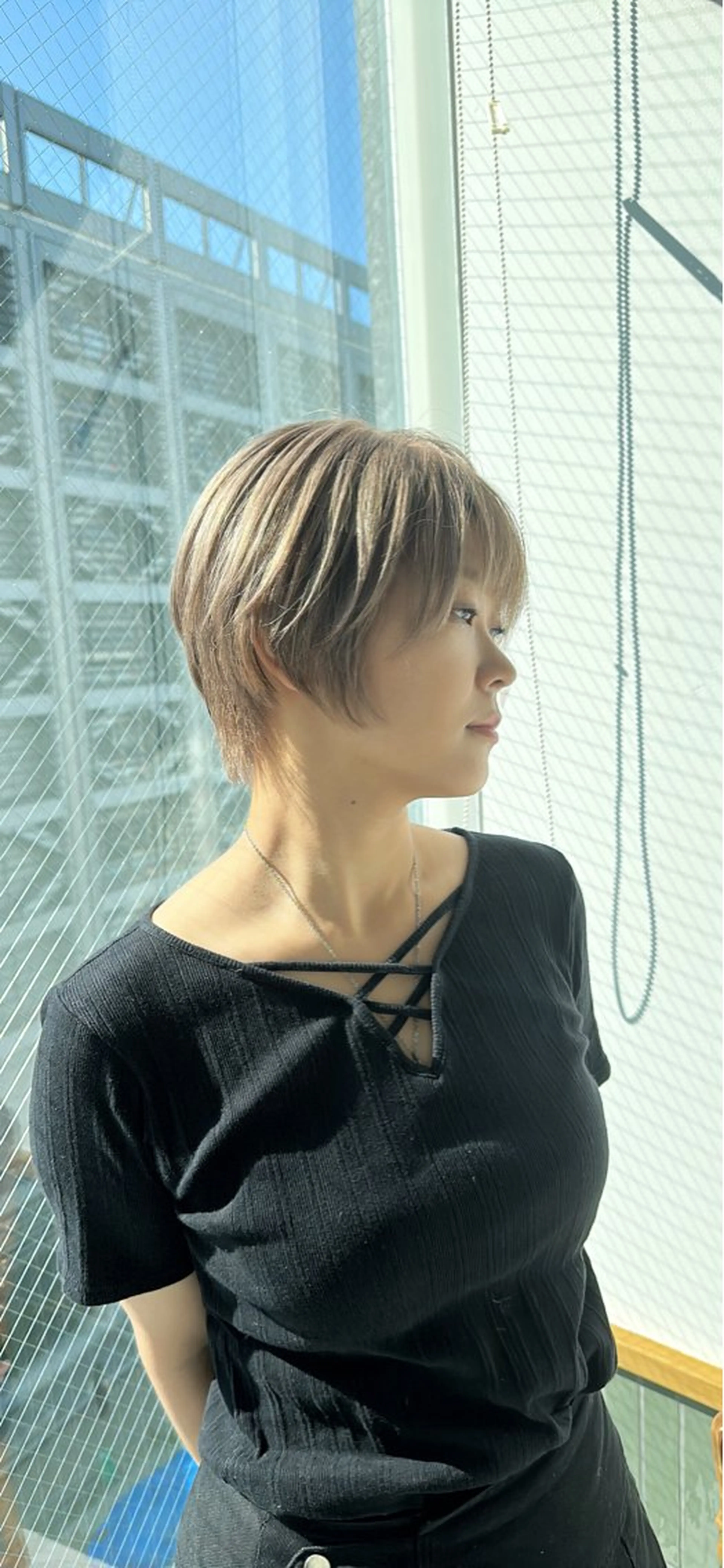 ショート カラー ブリーチなし/レイヤ ー特化🌈Tommyのヘアスタイル